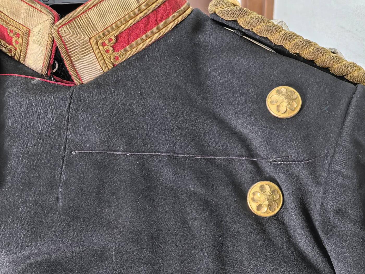 小驴勋章奖章收藏1月17日周六晚六点拍卖（珍爱和平，收藏战争，铭记历史，勿忘国耻，忠党爱国。有偿代拍，送拍规则在简介最后，参拍须阅读规则后再参拍，关系到运费包装发货时效真假辨别等关键信息，拍卖时不再发原图，看大图店主微信码在拍卖店铺介绍里）