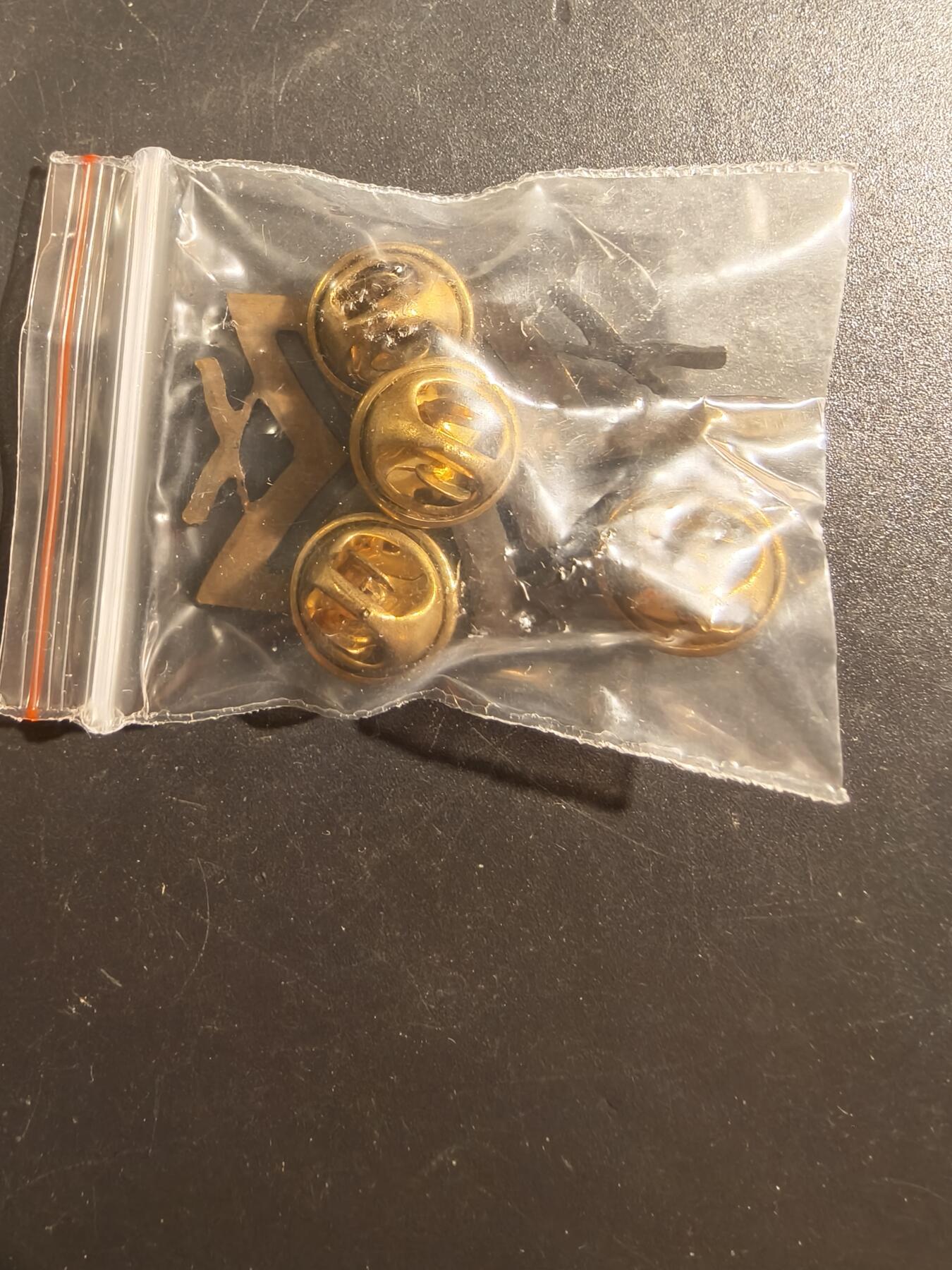 老王徽章第177期 美国陆军中士金属军衔一组    低可视度