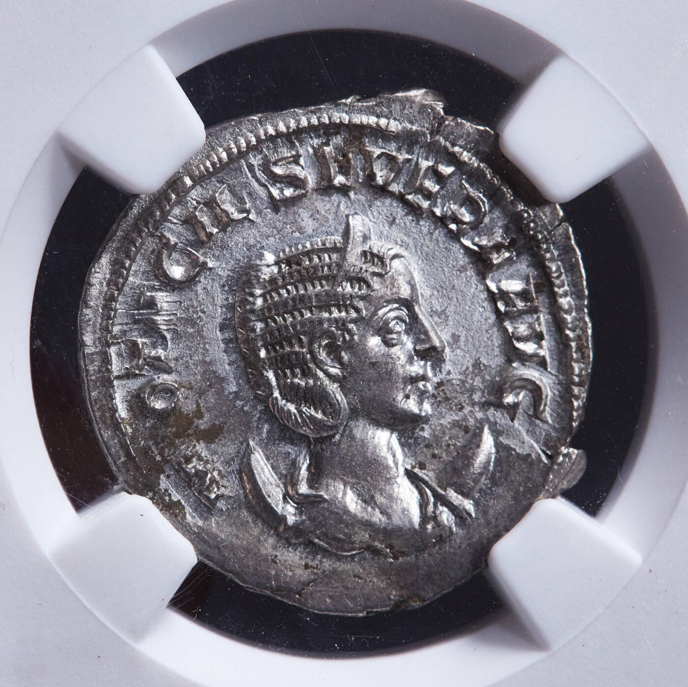 【俄甄集藏】“万象更新、马呈祥瑞”迎新春俄甄精品场-2026年(047)01-21 星期三 晚 19:30 全场包邮 古罗马帝国公元244-249年奥塔西莉亚·塞维拉皇后双第纳尔和谐女神银币，NGC MS，罗马造币厂打制，正面皇后奥塔西莉亚·塞维拉右像，背面和谐女神手持丰饶角坐像，打制清晰，银光闪闪，MS难得