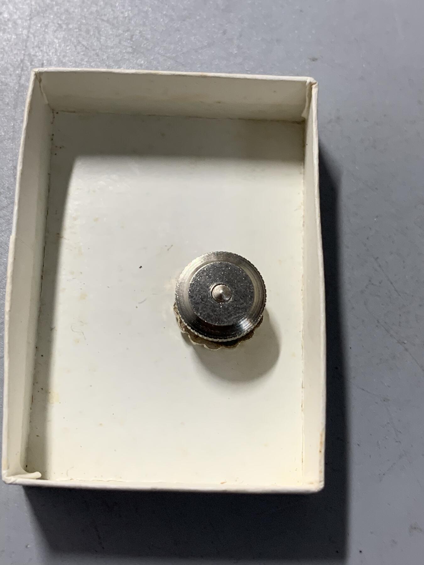 远东徽章小铺1月18日周日晚上9点结束 自民党党员章