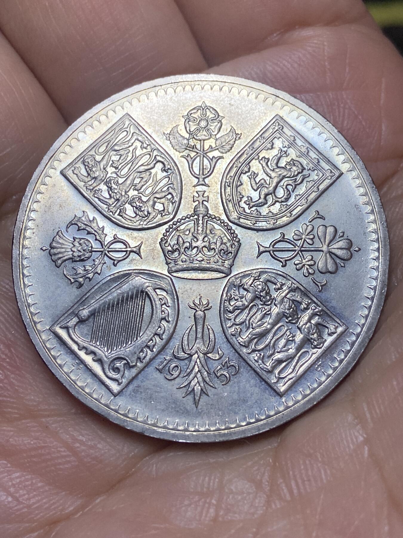 2026年第九场(总第一百七十八场）外国好品散币场(免佣金) 英国🇬🇧1953年5先令(伊丽莎白二世加冕纪念币)