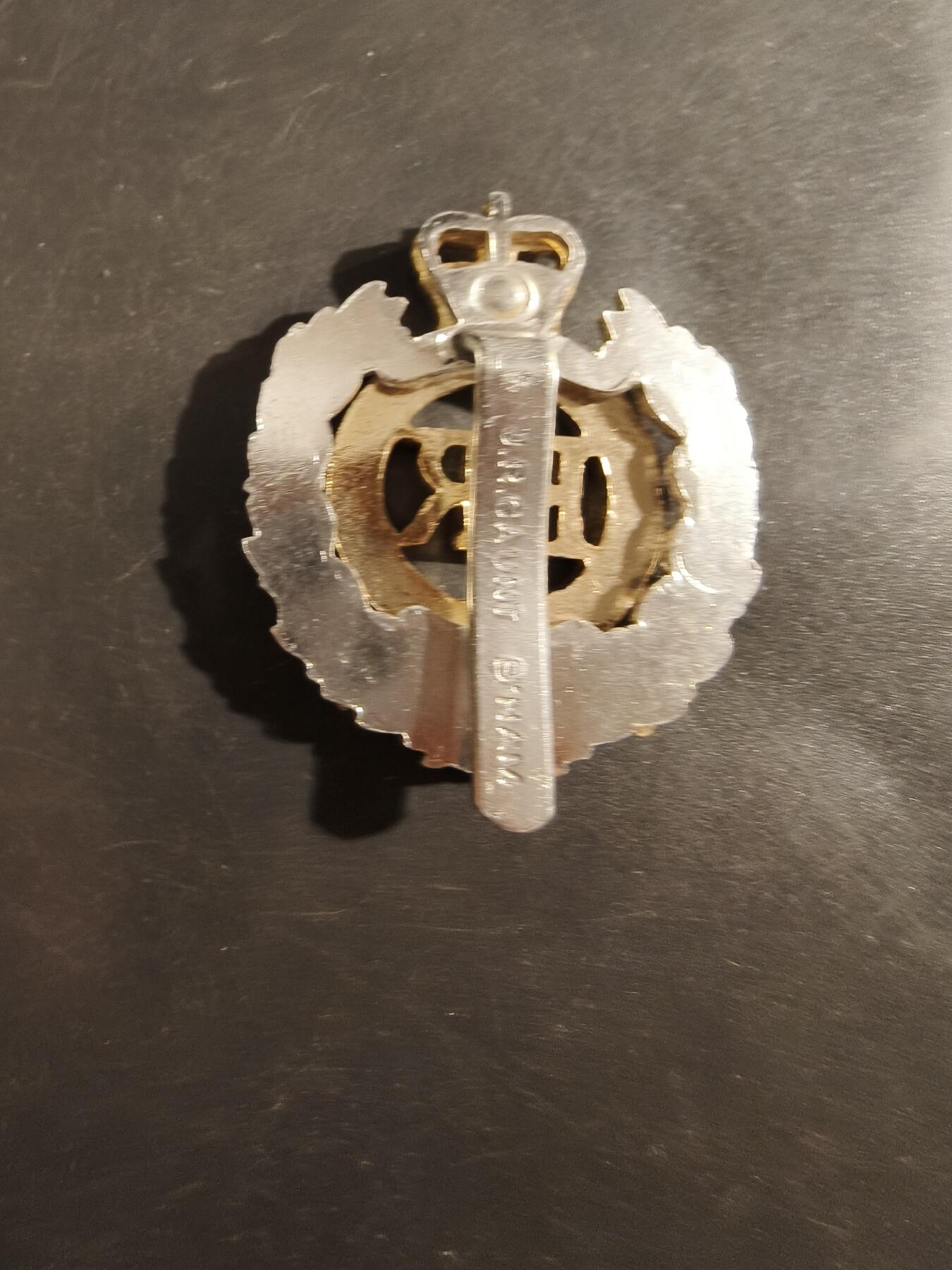 老王徽章第177期 英国皇家工兵团帽徽    女王时期