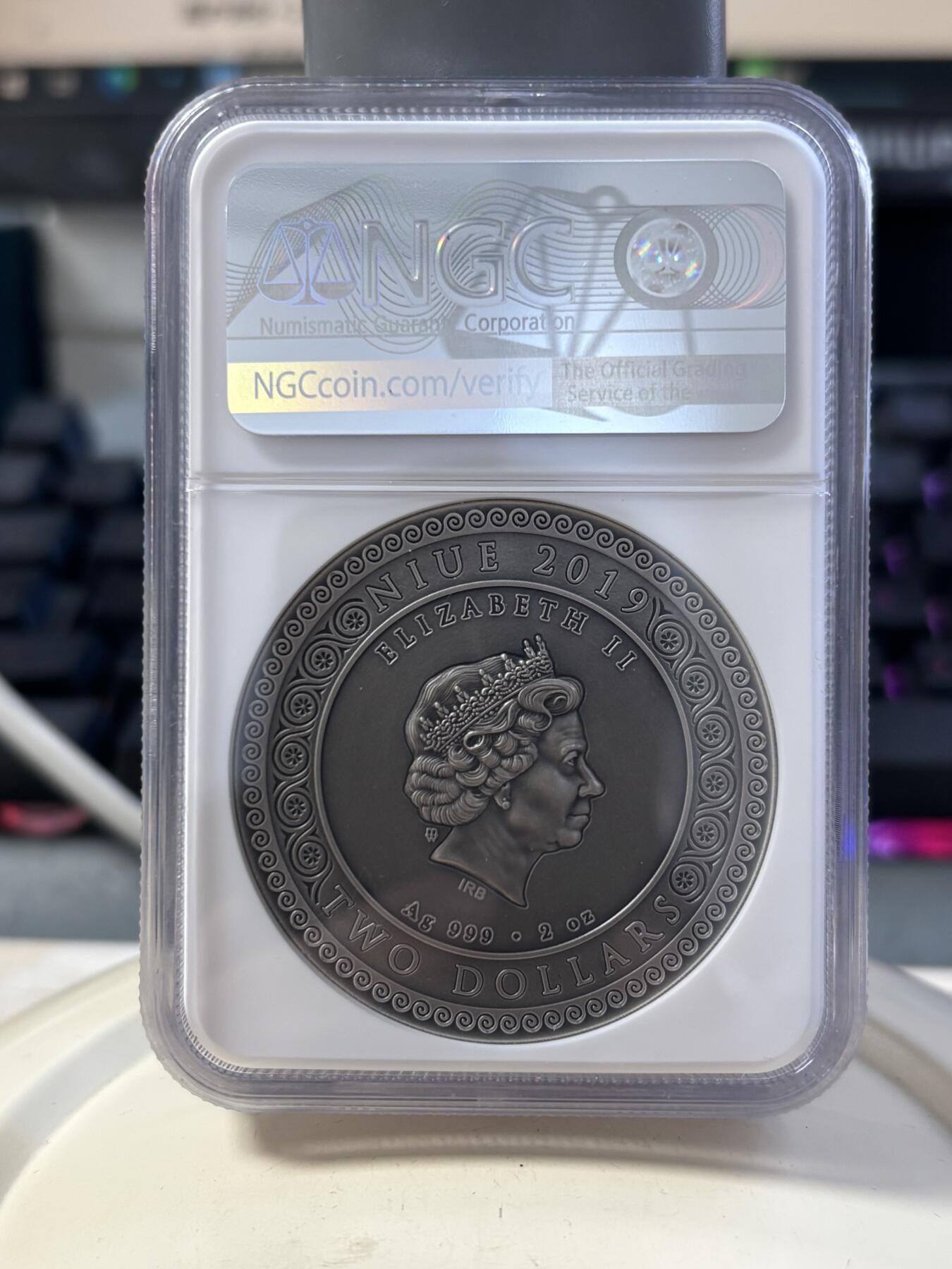 第188期拍卖 纽埃2019年狩猎女神2盎司高浮雕银币NGC-MS70，2盎司，999银，发行500枚