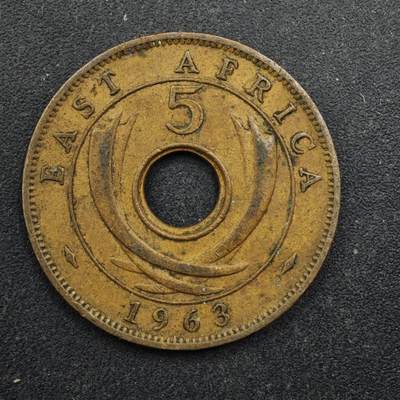 【淘币小摊】实时拍第八百四十九拍   散币银币场   满百包邮可预留二周 每周一统一发货   - 英属东非1963年伊丽莎白二世5分铜币