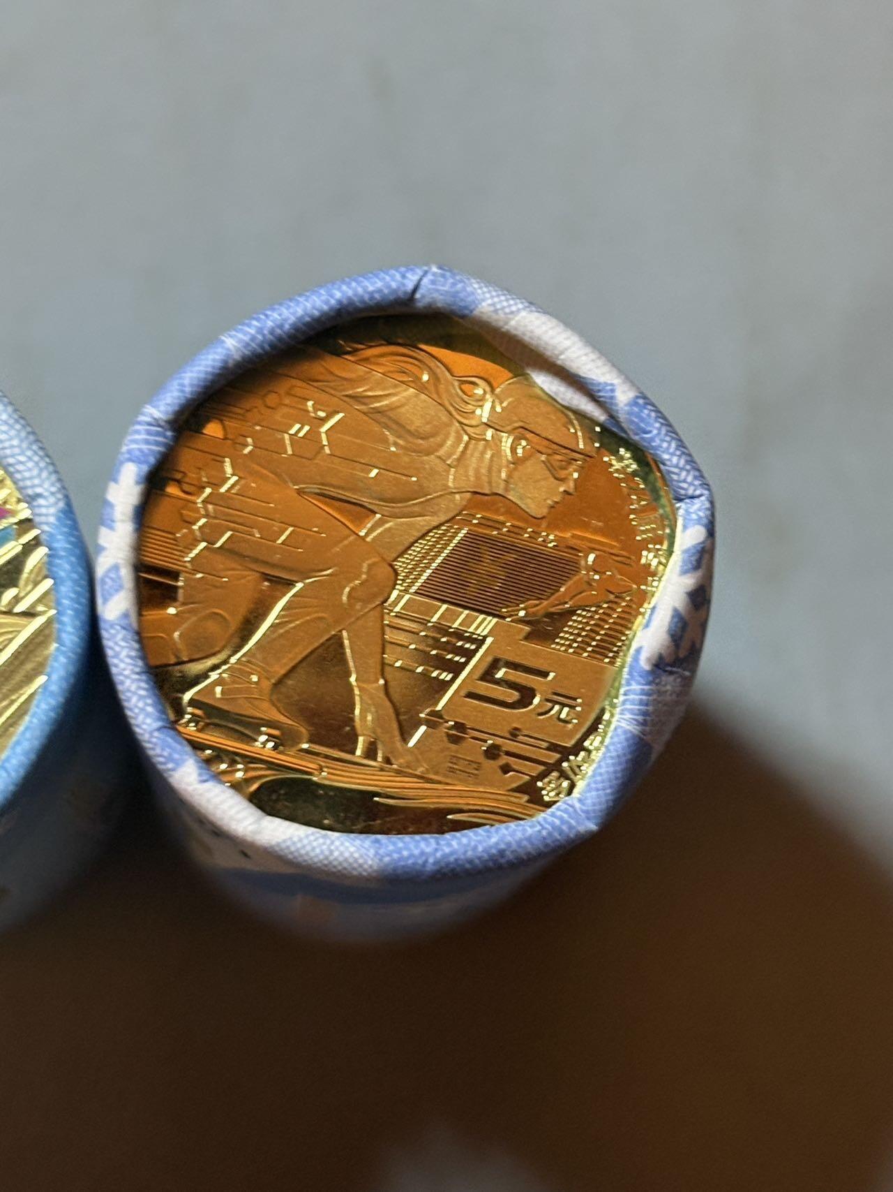 盛世勋华——号角文化勋章邮票专场拍卖第299期 2022年北京冬奥会纪念币一组2卷，共40枚，面值200元，送定制盒