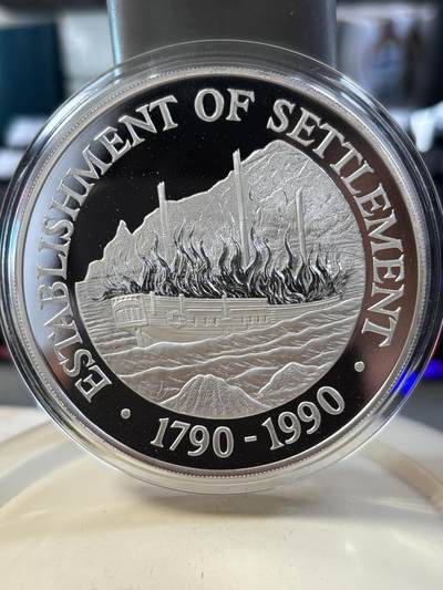 第188期拍卖 - 皮特凯恩群岛1990年火烧船5盎司精制纪念银币，999银，发行2500枚