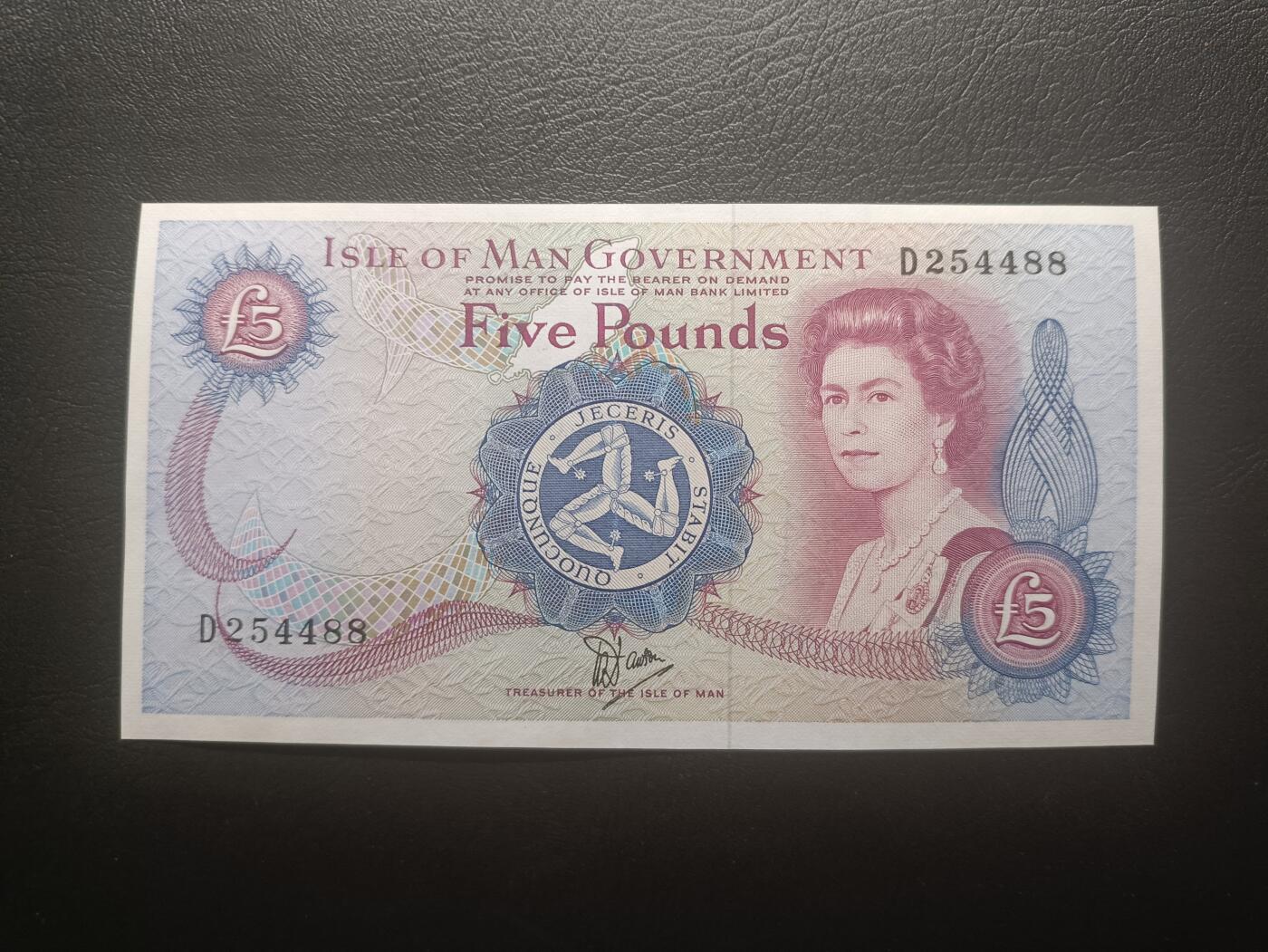 2026一月第三期，总213期 马恩岛1972版5镑UNC-，嘉德大勋章女王和卢森城堡