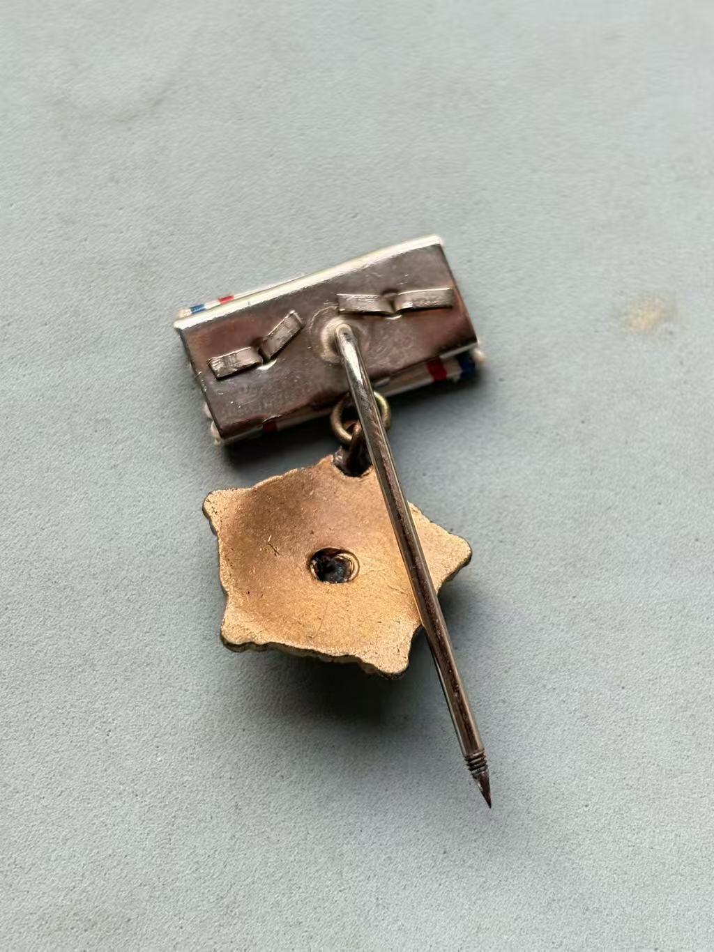 盛世勋华——号角文化勋章邮票专场拍卖第299期 南斯拉夫三级共和国勋章迷你 带挂针