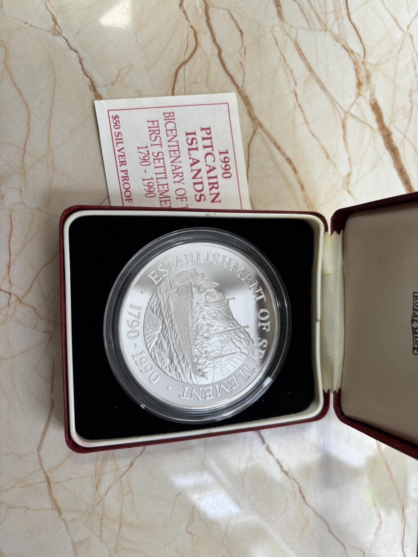 第188期拍卖 皮特凯恩群岛1990年火烧船5盎司精制纪念银币，999银，发行2500枚