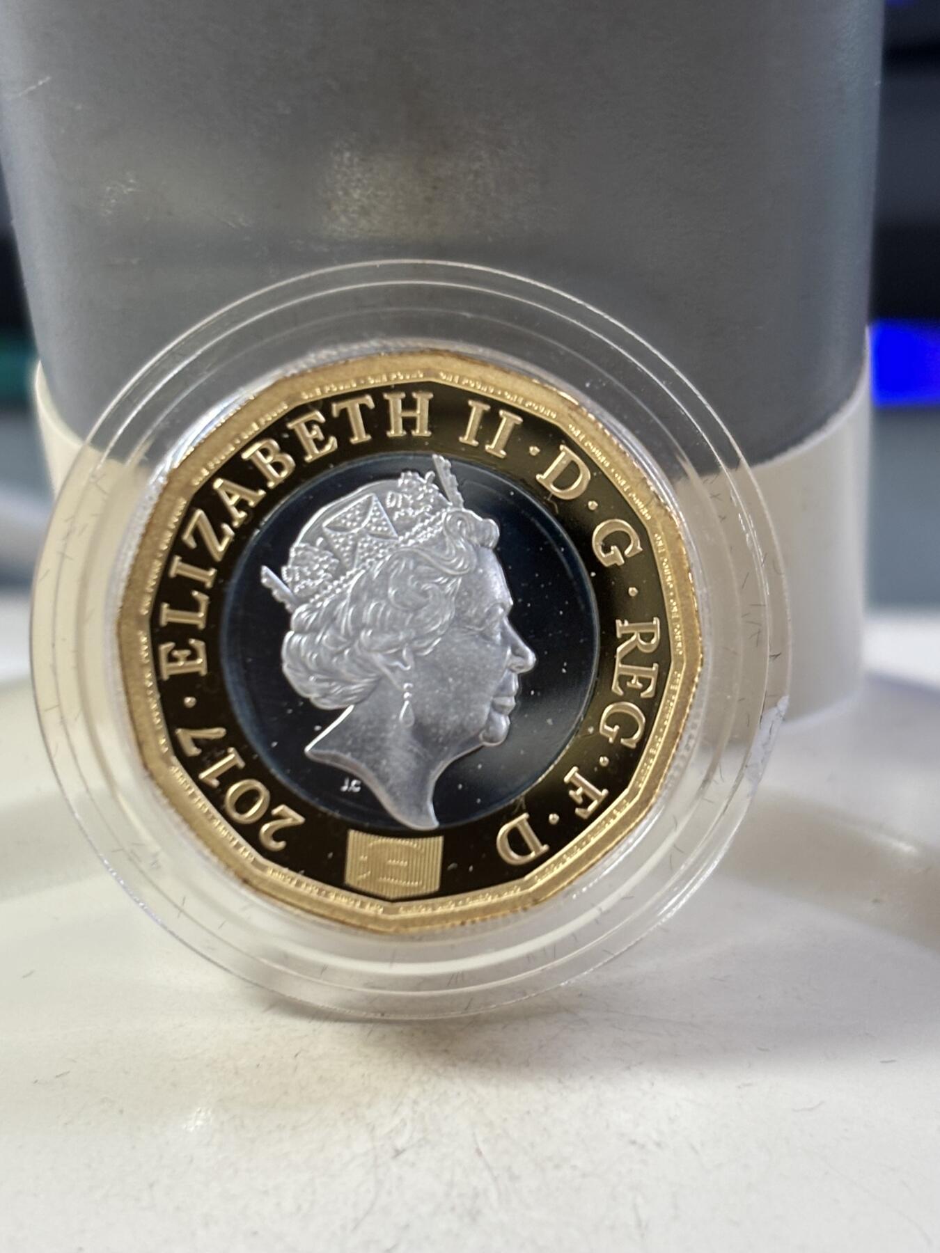 第188期拍卖 英国2017年1英镑加厚双色纪念银币，925银，20.92克，发行量4500枚