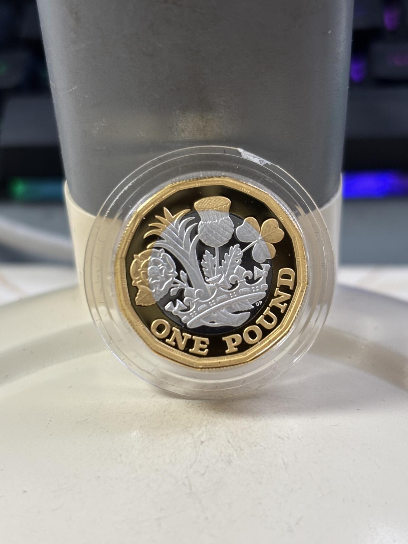 第188期拍卖 英国2017年1英镑加厚双色纪念银币，925银，20.92克，发行量4500枚