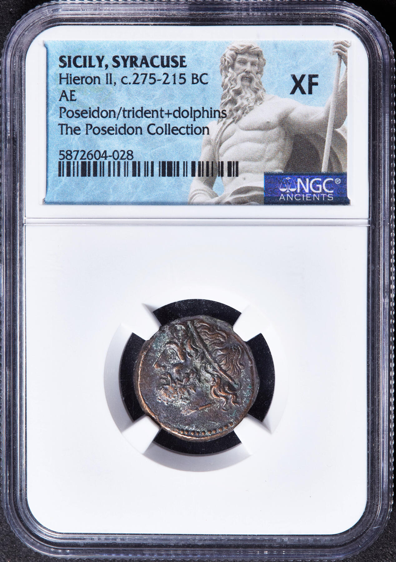 【俄甄集藏】“万象更新、马呈祥瑞”迎新春俄甄精品场-2026年(047)01-21 星期三 晚 19:30 全场包邮 古希腊西西里岛叙拉古公元前275-前216年希伦二世海神波塞冬铜币，NGC XF，出自波塞冬集藏，正面海神波塞冬头像，背面波塞冬的法器三叉戟，两边各有一只海豚，NGC海神特殊标签