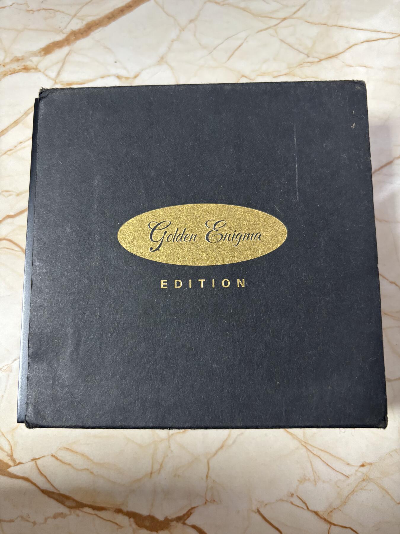 第188期拍卖 英国2018年女王神兽系列独角兽2盎司钌化镀金纪念银币，999银，发行2000枚，有氧化