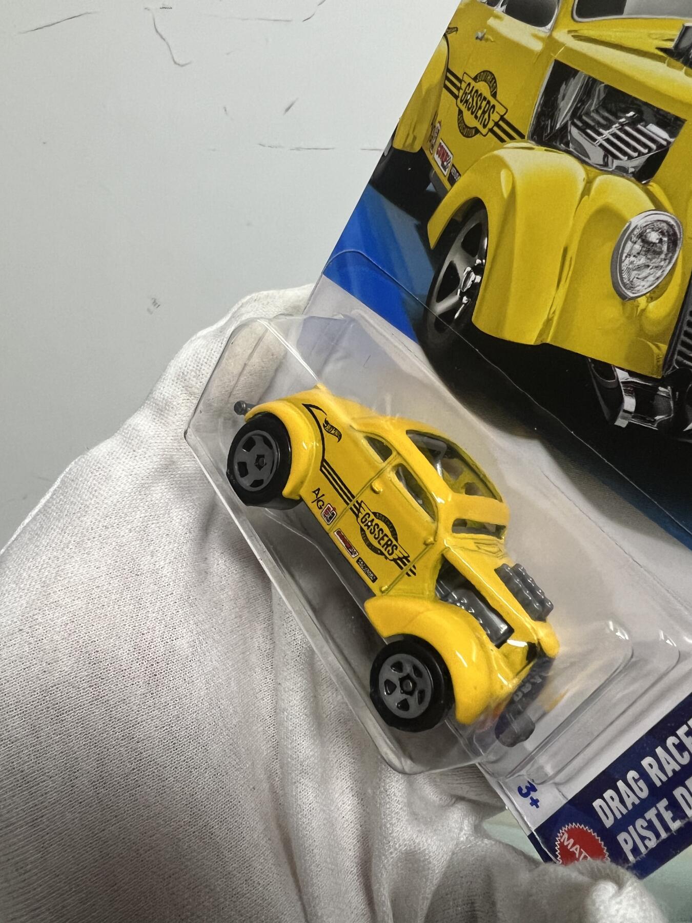 零元拍：风火轮吊卡'Pass’n Gasser37年福特加速车全新未拆