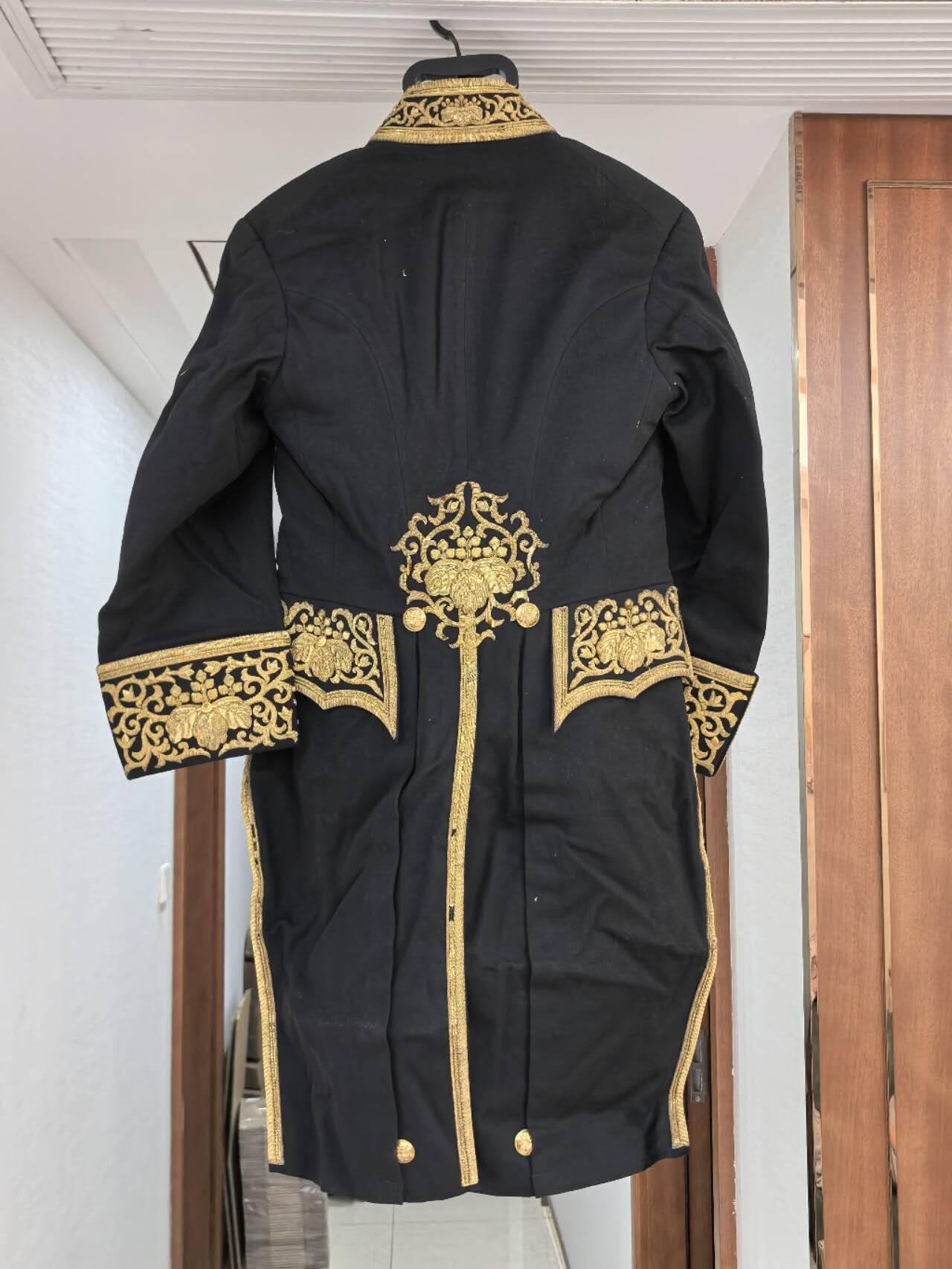 小驴勋章奖章收藏1月17日周六晚六点拍卖（珍爱和平，收藏战争，铭记历史，勿忘国耻，忠党爱国。有偿代拍，送拍规则在简介最后，参拍须阅读规则后再参拍，关系到运费包装发货时效真假辨别等关键信息，拍卖时不再发原图，看大图店主微信码在拍卖店铺介绍里）