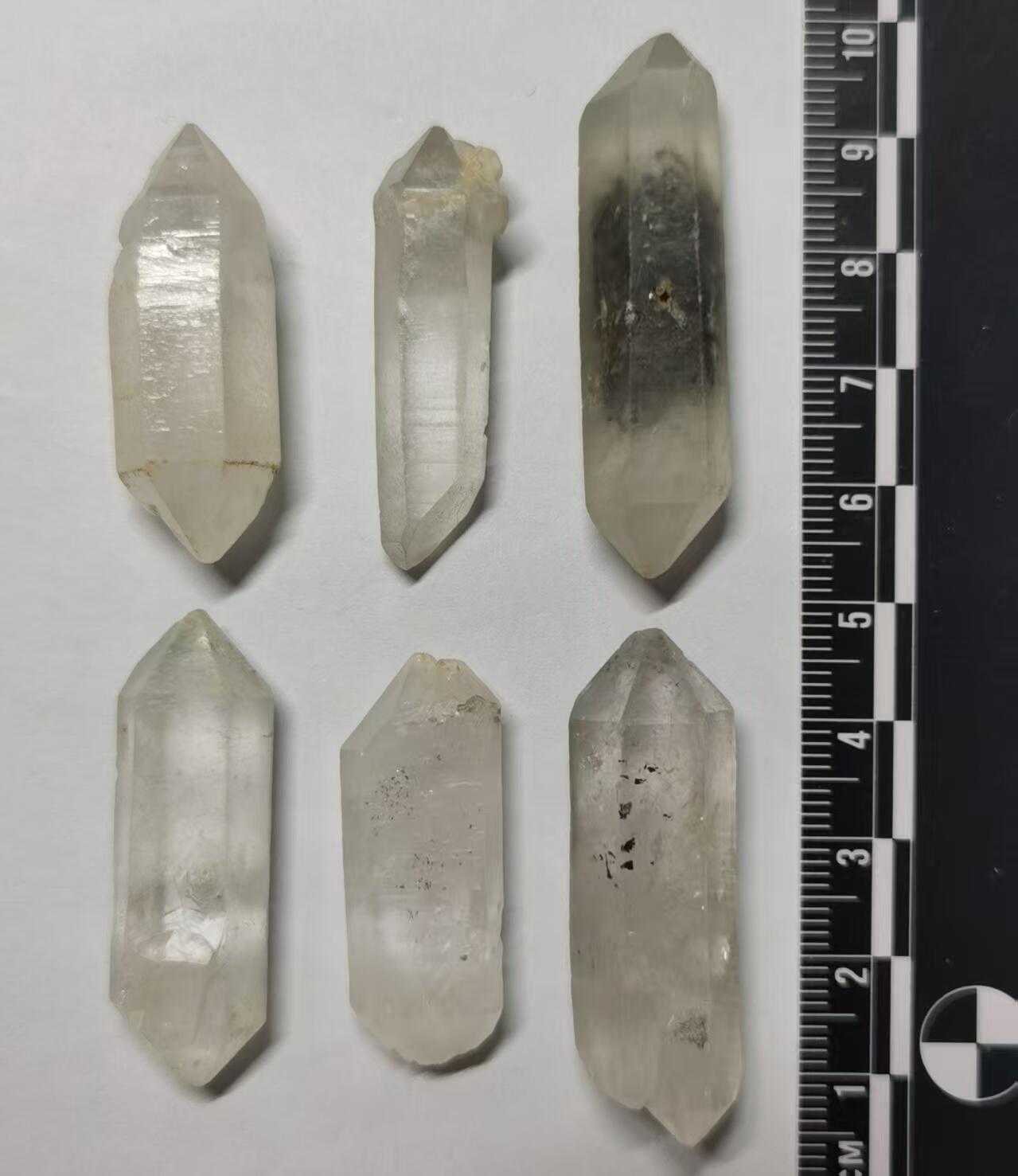 七河·世界币章小拍（总第34期） 藏家出品 X707（5）云贵闪灵水晶原石 周正双尖一组  6 件 