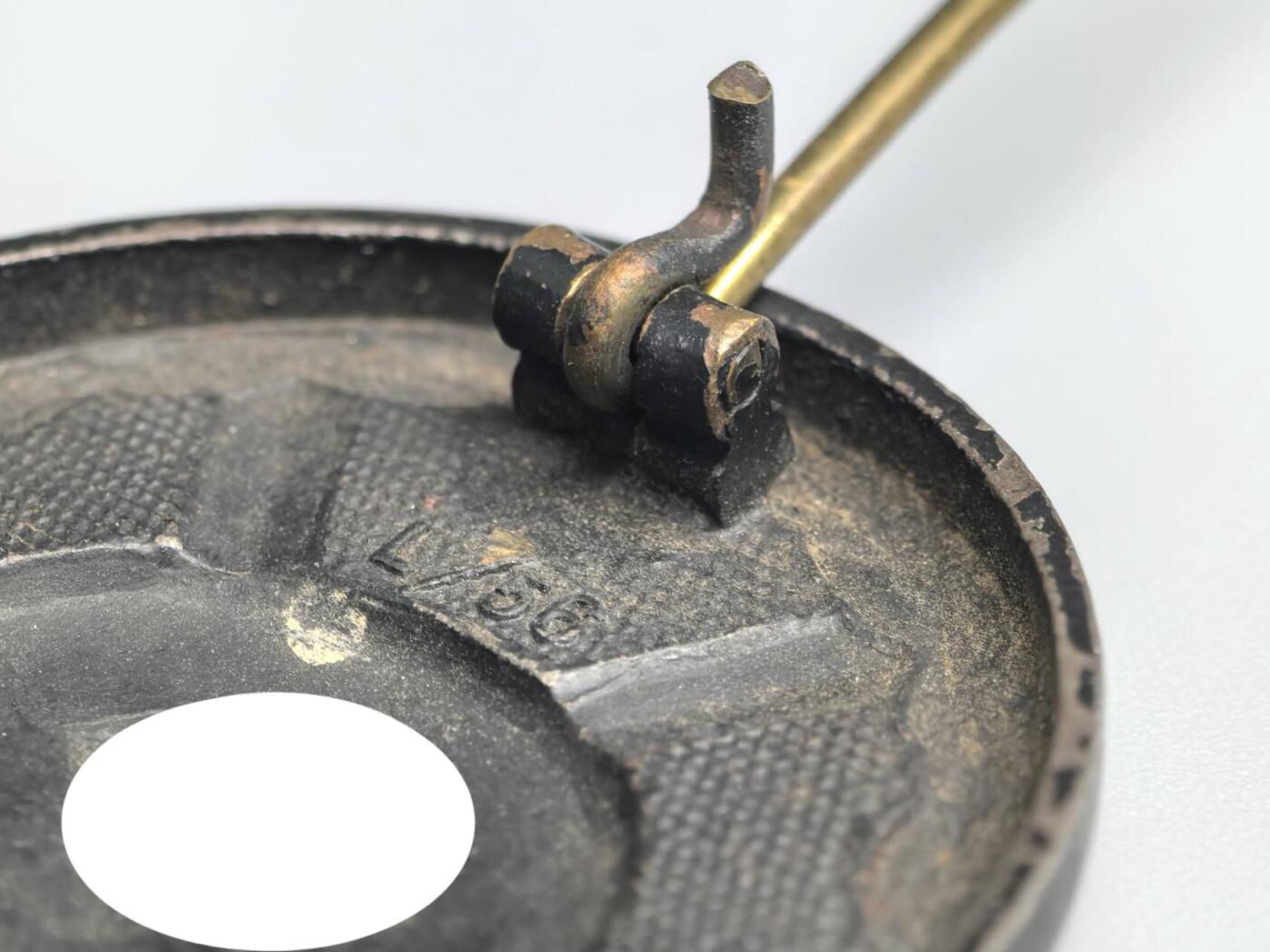 小驴勋章奖章收藏1月17日周六晚六点拍卖（珍爱和平，收藏战争，铭记历史，勿忘国耻，忠党爱国。有偿代拍，送拍规则在简介最后，参拍须阅读规则后再参拍，关系到运费包装发货时效真假辨别等关键信息，拍卖时不再发原图，看大图店主微信码在拍卖店铺介绍里）