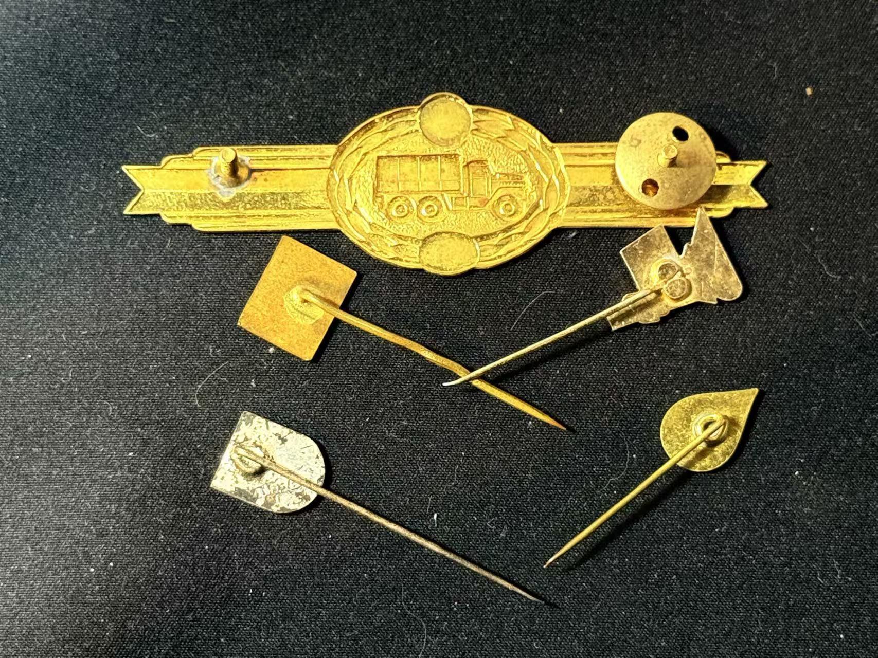 罗岚⭐爱藏⭐甄选专拍第四场-分享拍场赚佣（实体经营） 民主德国勋赏一组（珐琅插针 通讯技能）