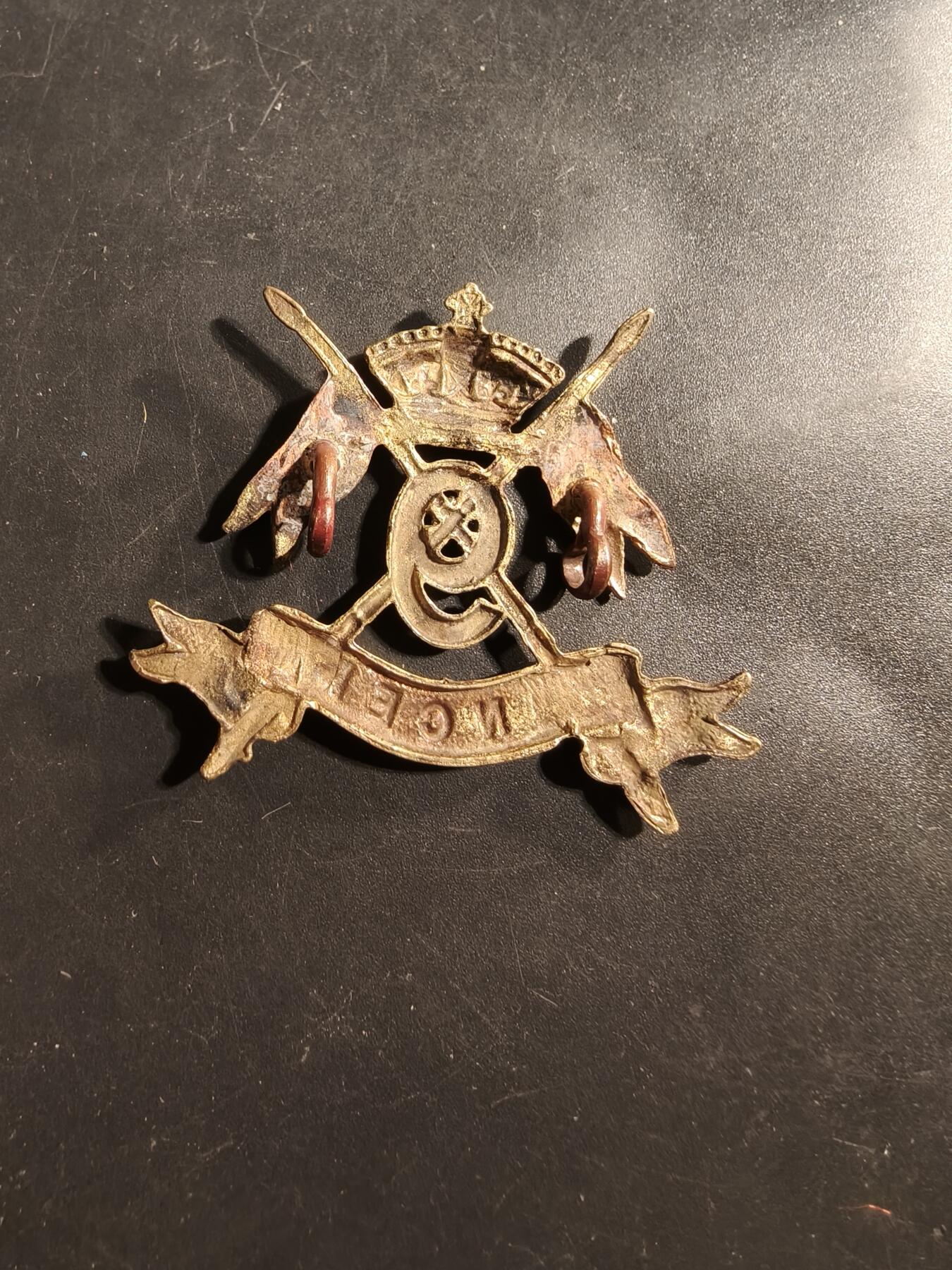 老王徽章第177期 英国陆军第9枪骑兵团帽徽    维多利亚女王时期