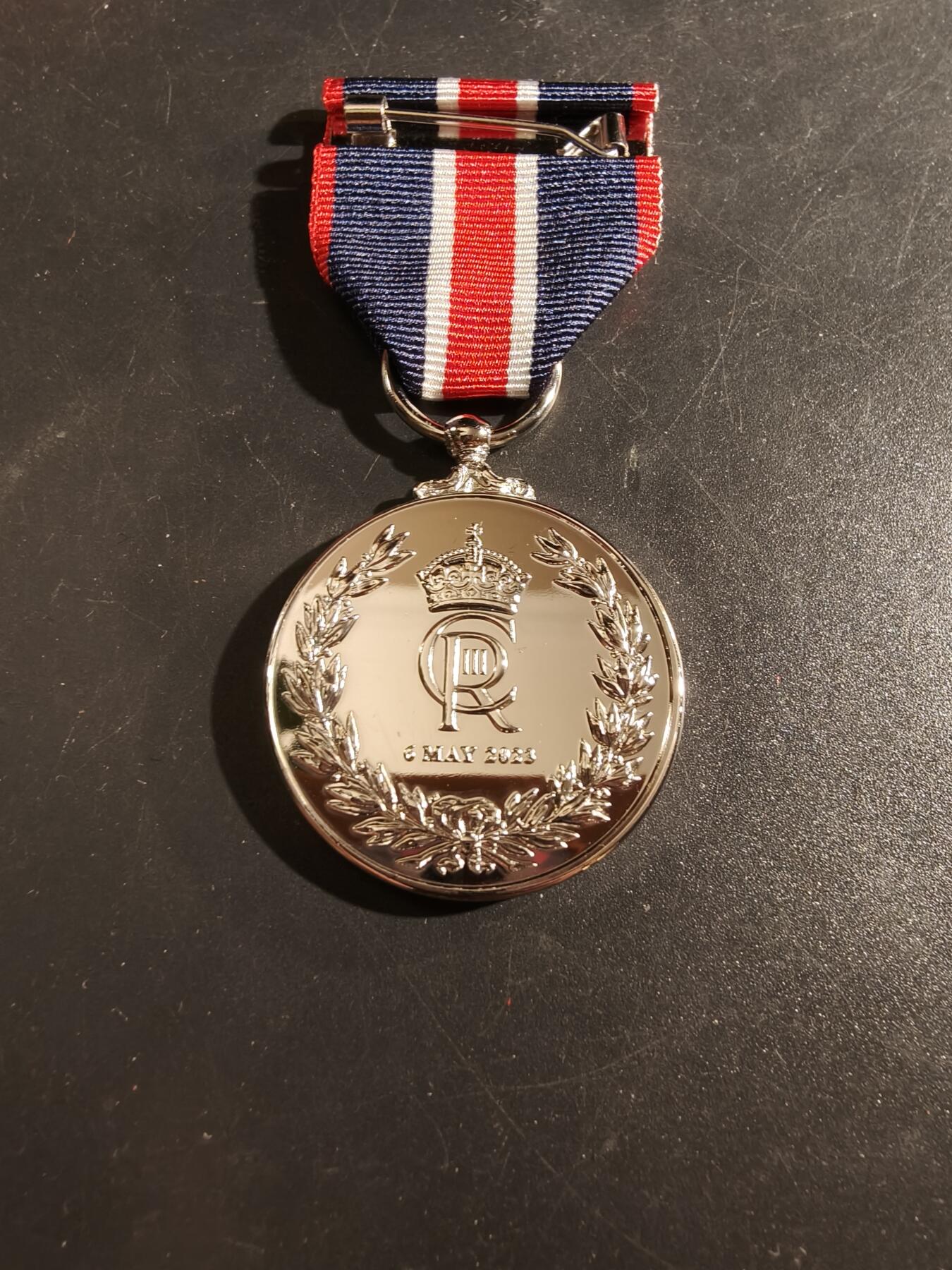 老王徽章第177期 英国查尔斯三世2023年加冕纪念章    原盒    官方版本