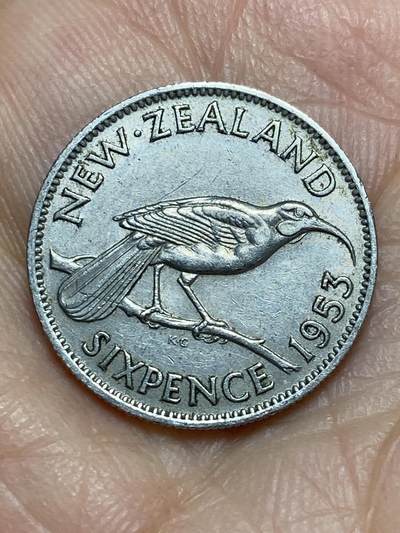 2026年第九场(总第一百七十八场）外国好品散币场(免佣金) - 新西兰🇳🇿1953年6便士(伊丽莎白二世加冕年，第一版首发年，无肩带版本)