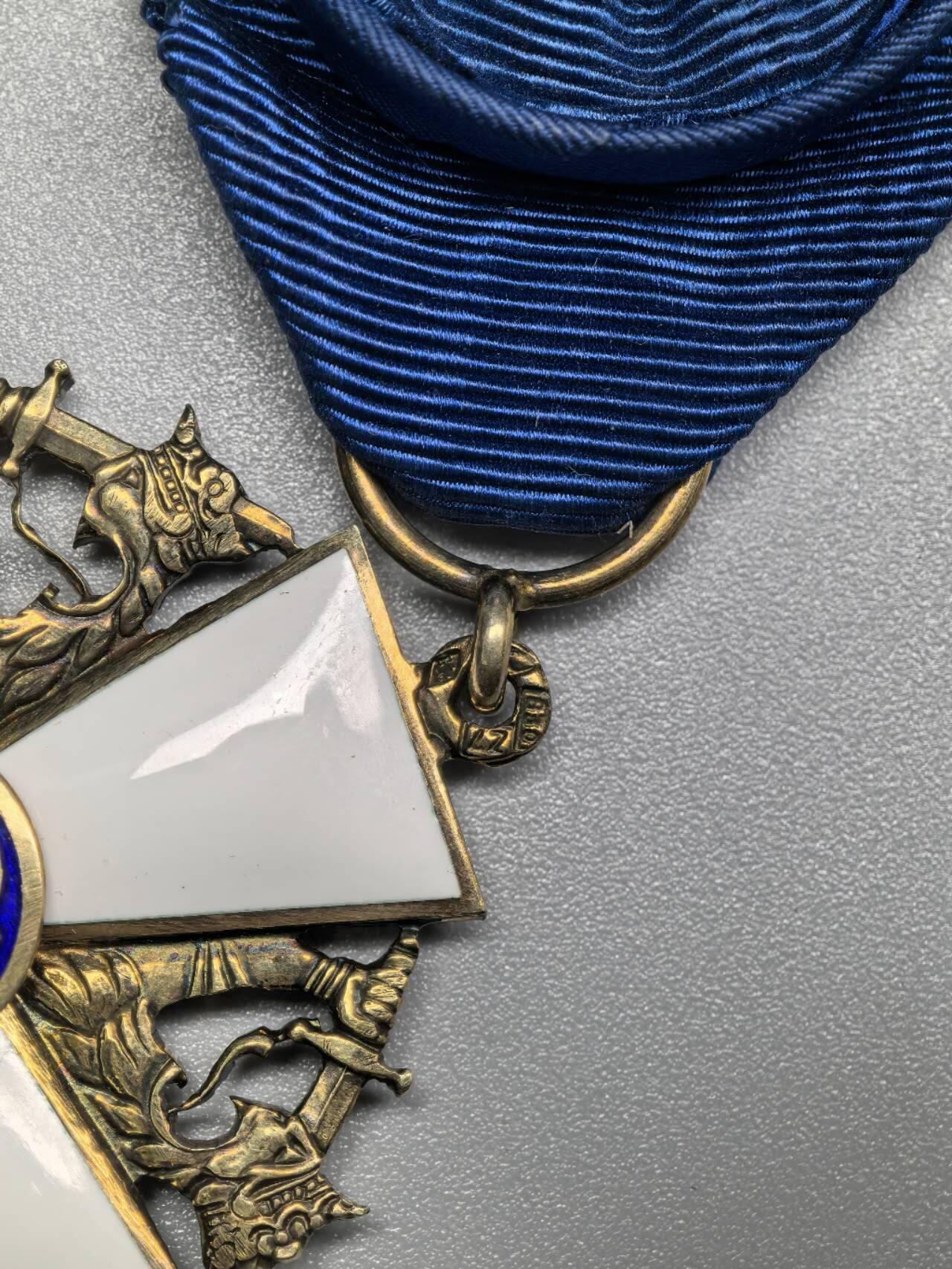 小驴勋章奖章收藏1月17日周六晚六点拍卖（珍爱和平，收藏战争，铭记历史，勿忘国耻，忠党爱国。有偿代拍，送拍规则在简介最后，参拍须阅读规则后再参拍，关系到运费包装发货时效真假辨别等关键信息，拍卖时不再发原图，看大图店主微信码在拍卖店铺介绍里）