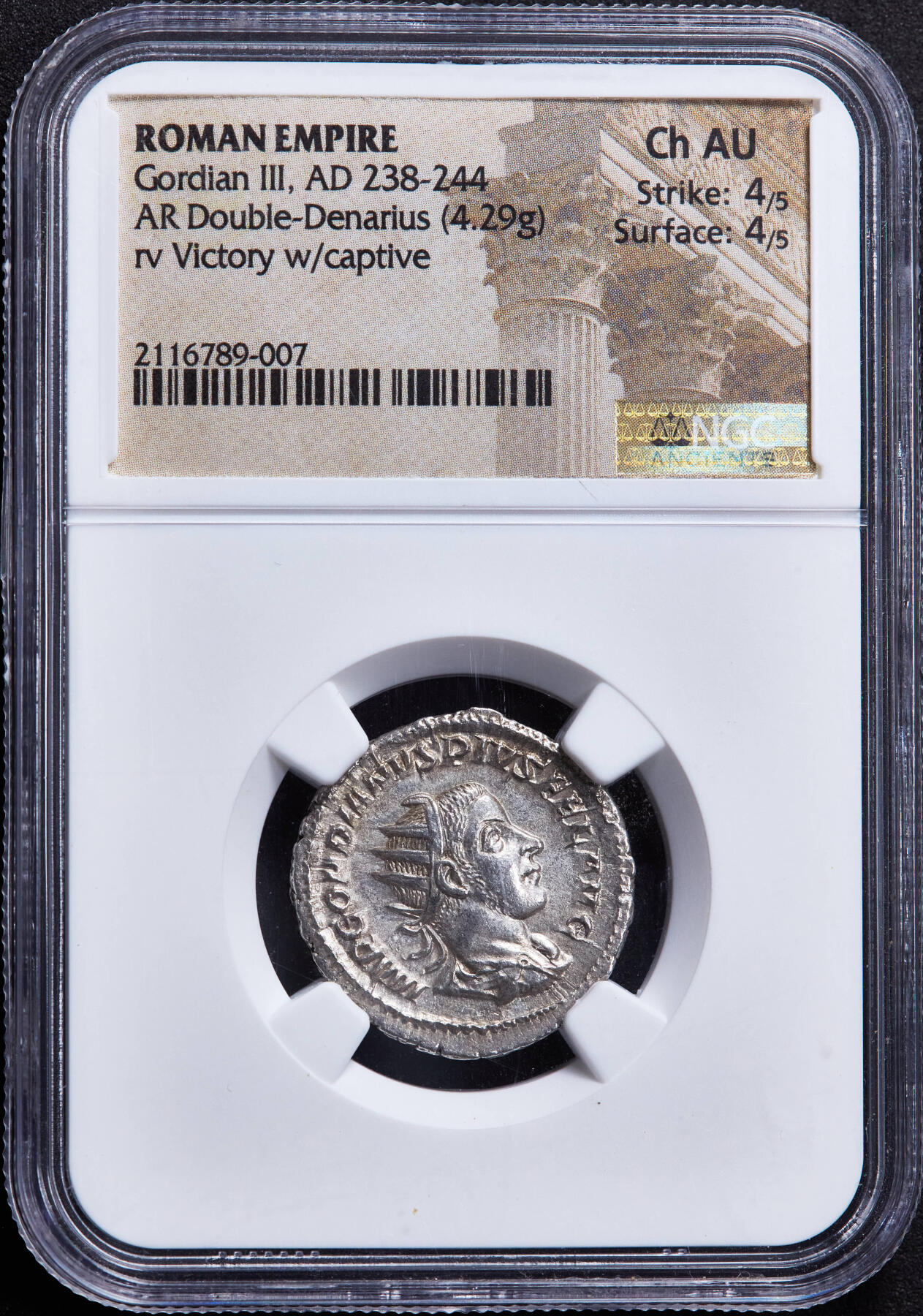 【俄甄集藏】“万象更新、马呈祥瑞”迎新春俄甄精品场-2026年(047)01-21 星期三 晚 19:30 全场包邮 古罗马帝国公元243-244年戈尔迪安三世双第纳尔胜利女神银币，NGC ChAU (Str4/5, Sur4/5)，罗马造币厂打制，正面皇帝戈尔迪安三世戴桂冠头像，正面币文：最高统帅戈尔迪安，虔敬者，幸运的奥古斯都，背面双翼胜利女神站像，直径：22mm，打制犀利，包浆匀称