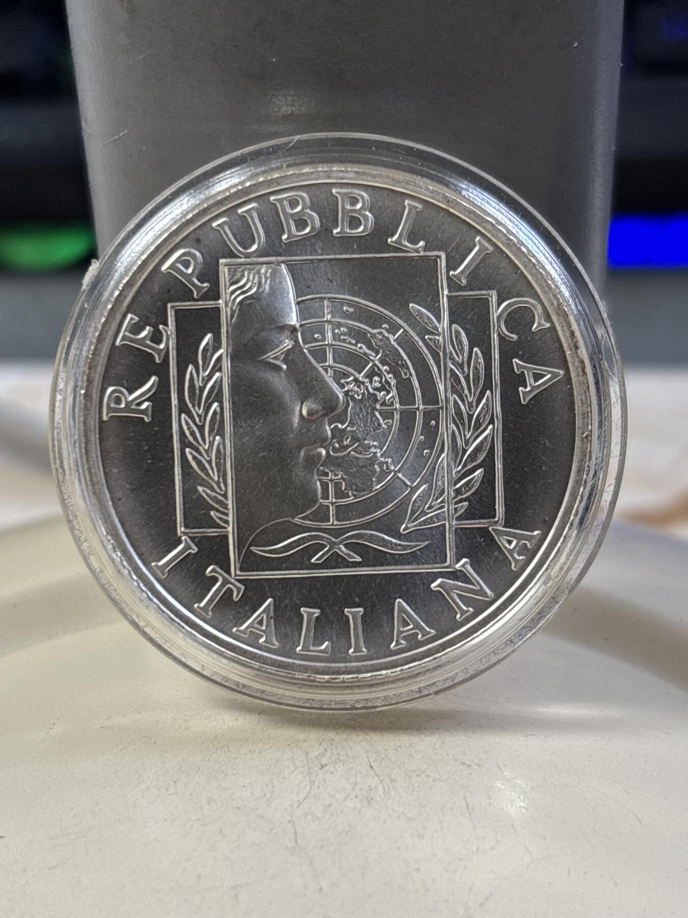 第188期拍卖 意大利2003年欧盟轮值主席国欧罗巴女神磨砂银币，925银，22克，有氧化