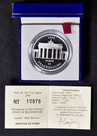 【俄甄集藏】“万象更新、马呈祥瑞”迎新春俄甄精品场-2026年(047)01-21 星期三 晚 19:30 全场包邮 - 法国1993年欧洲历史建筑系列-勃兰登堡门100法郎/15欧元精制银币，原盒证，重22.22克，900银，发行量20000枚