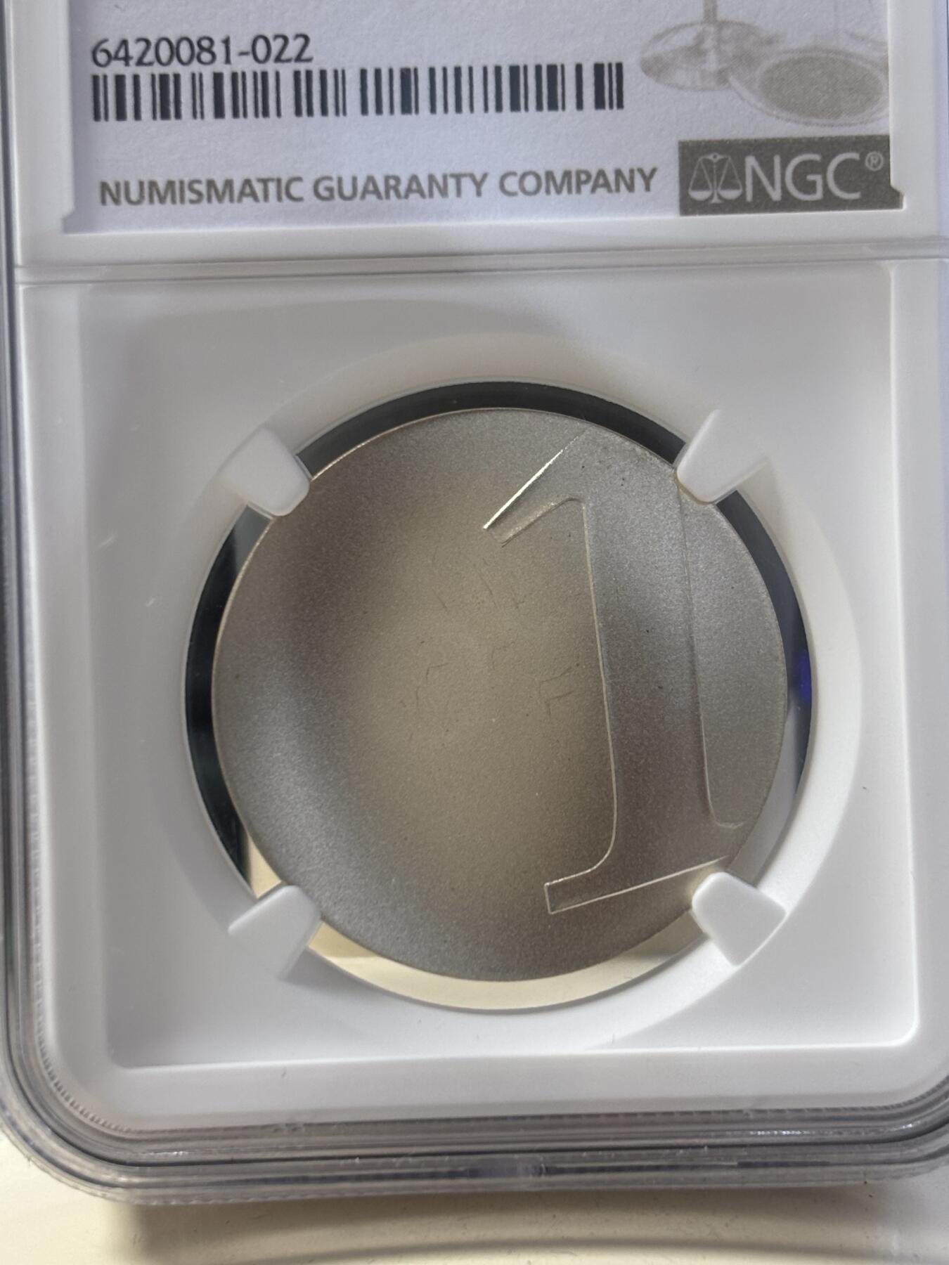 第188期拍卖 获奖币法国2001年最后的法郎波浪形银币NGC-MS69无盒无证书，980银，17.77克，