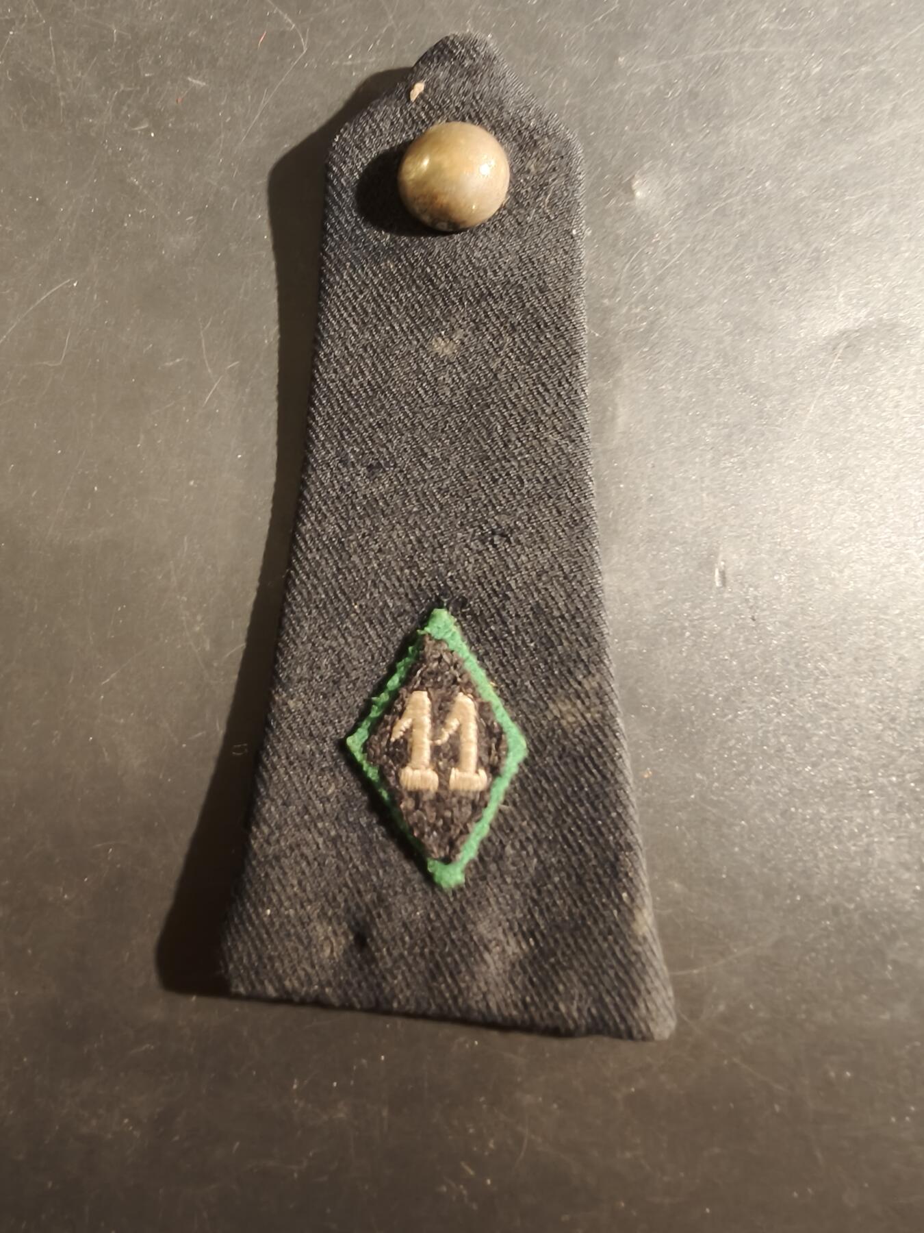 老王徽章第177期 法国第11步兵团肩章