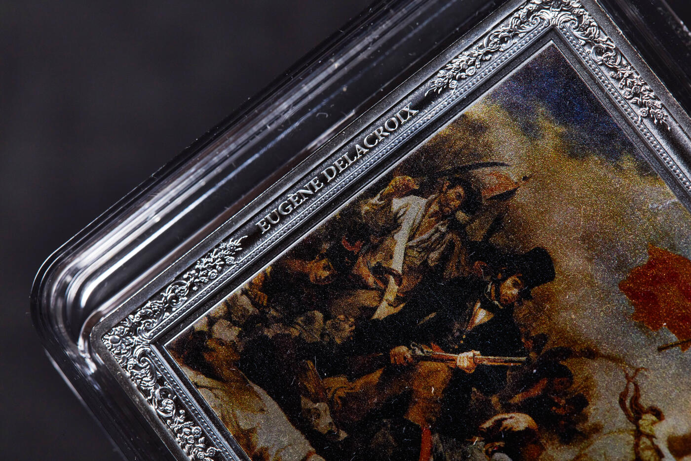 【俄甄集藏】“万象更新、马呈祥瑞”迎新春俄甄精品场-2026年(047)01-21 星期三 晚 19:30 全场包邮 法国2023年名画系列-欧仁《自由引导人民》彩绘精制方形250欧元大银币，品相完好，原亚克力盒封装，重500克，999银，发行量300枚，该枚为66号，名誉品种