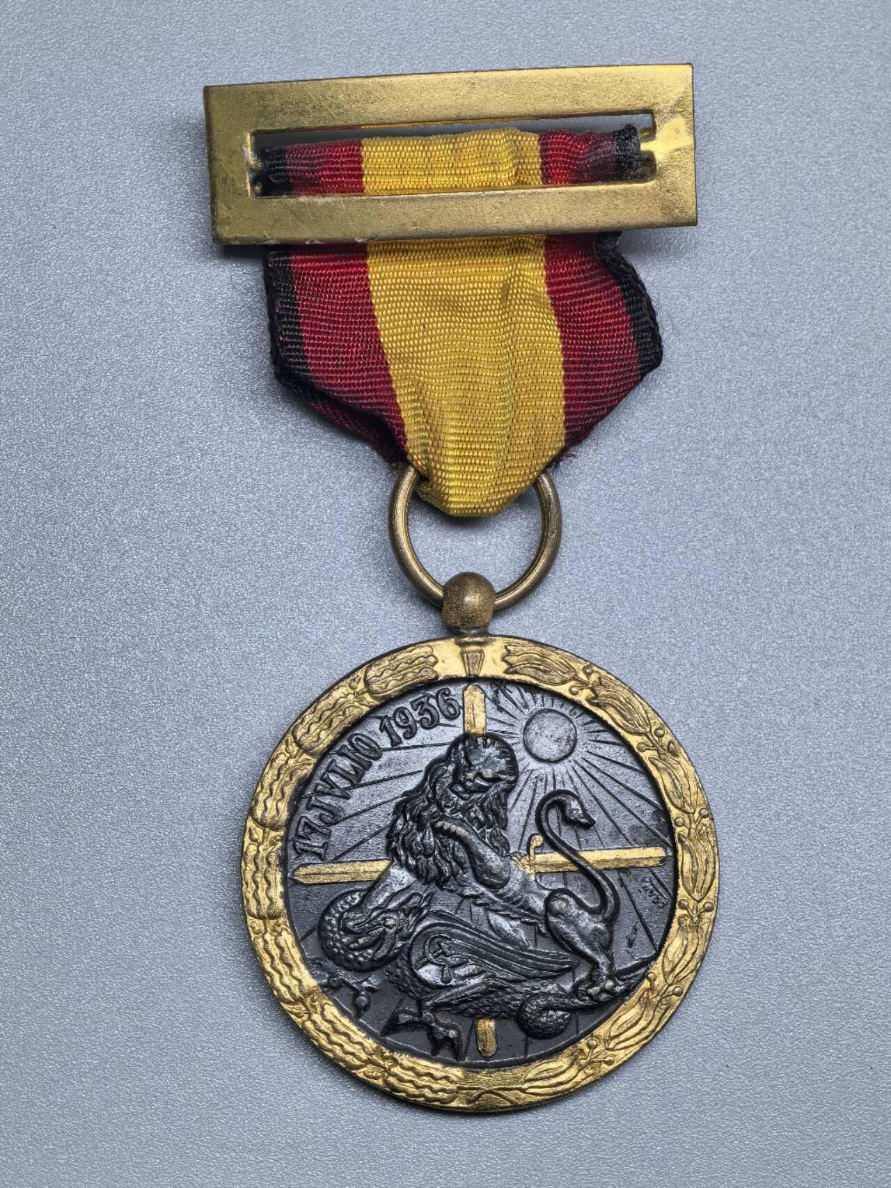 小驴勋章奖章收藏1月17日周六晚六点拍卖（珍爱和平，收藏战争，铭记历史，勿忘国耻，忠党爱国。有偿代拍，送拍规则在简介最后，参拍须阅读规则后再参拍，关系到运费包装发货时效真假辨别等关键信息，拍卖时不再发原图，看大图店主微信码在拍卖店铺介绍里） 1936年-1939年西班牙内战奖章