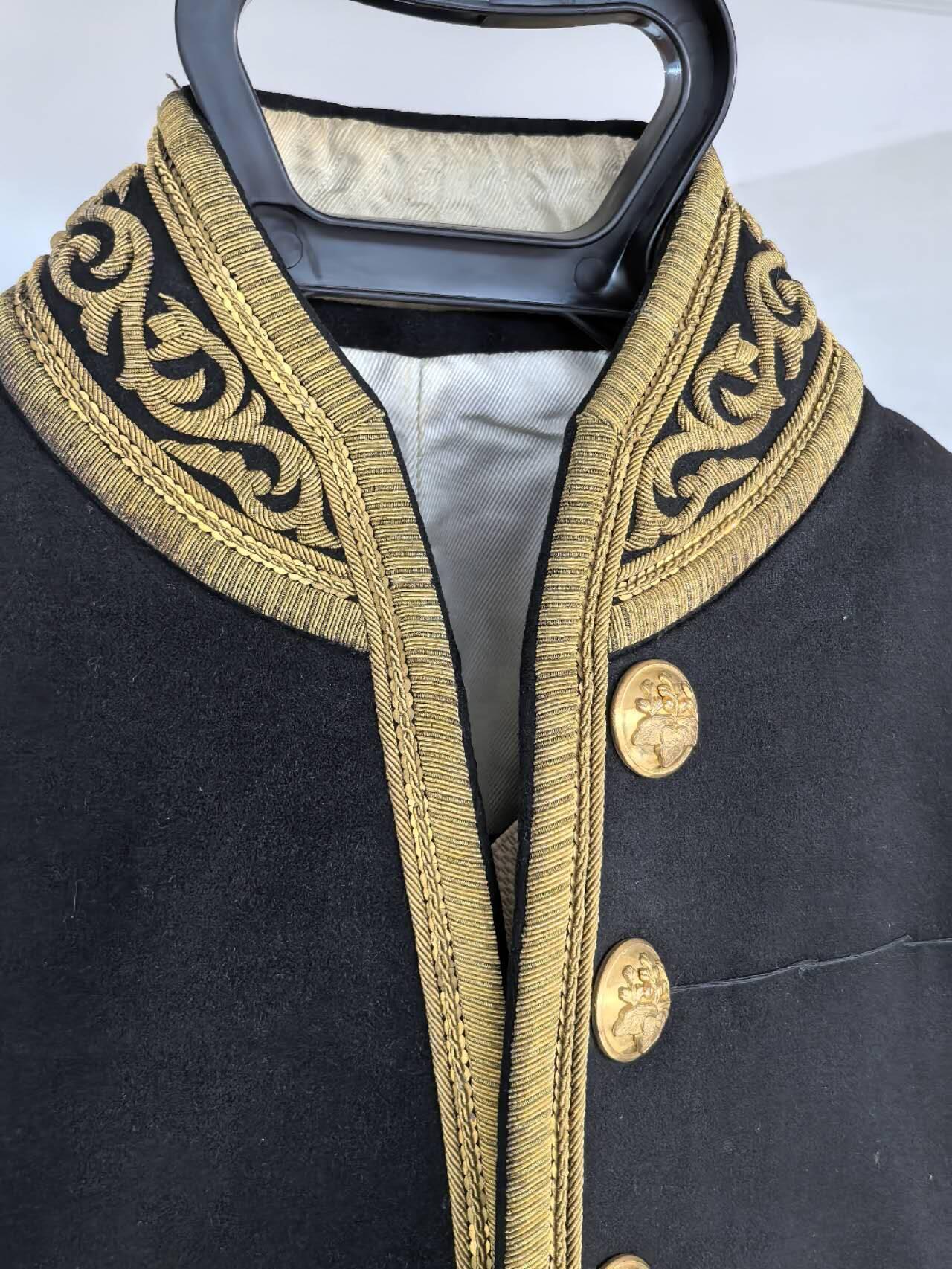 小驴勋章奖章收藏1月17日周六晚六点拍卖（珍爱和平，收藏战争，铭记历史，勿忘国耻，忠党爱国。有偿代拍，送拍规则在简介最后，参拍须阅读规则后再参拍，关系到运费包装发货时效真假辨别等关键信息，拍卖时不再发原图，看大图店主微信码在拍卖店铺介绍里）