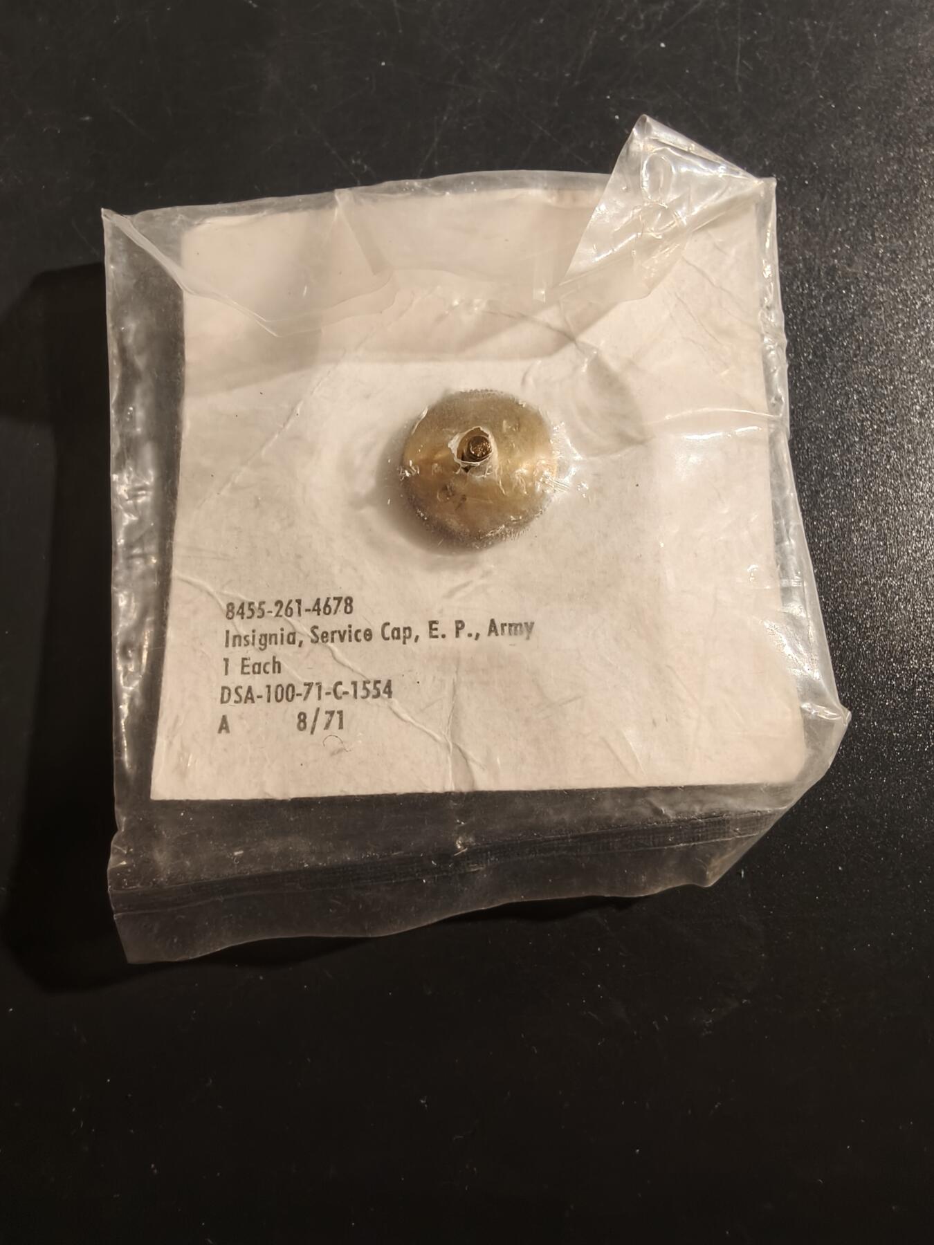 老王徽章第177期 美国陆军大檐帽帽徽   原封未拆