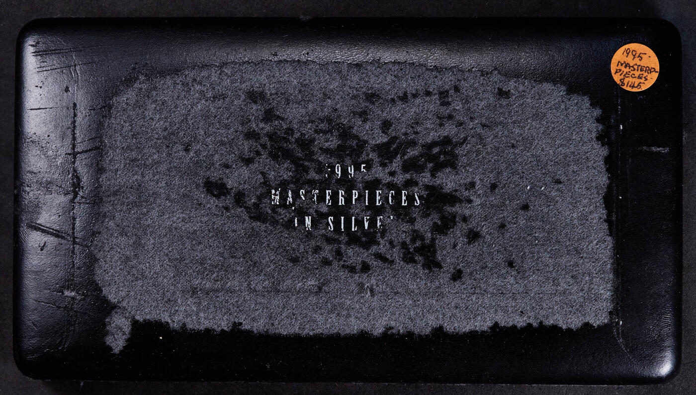 【俄甄集藏】“万象更新、马呈祥瑞”迎新春俄甄精品场-2026年(047)01-21 星期三 晚 19:30 全场包邮 澳大利亚1995年历史人物与事件系列5元精制大银币5枚套装，原盒证，澳大利亚皇家造币厂出品，伊丽莎白·麦克阿瑟、威廉·莱特上校、淘金热时代、科布马车公司、查尔斯·托德，单枚重35.79克，925银，含纯银共165.53克，外盒有损伤，No.2