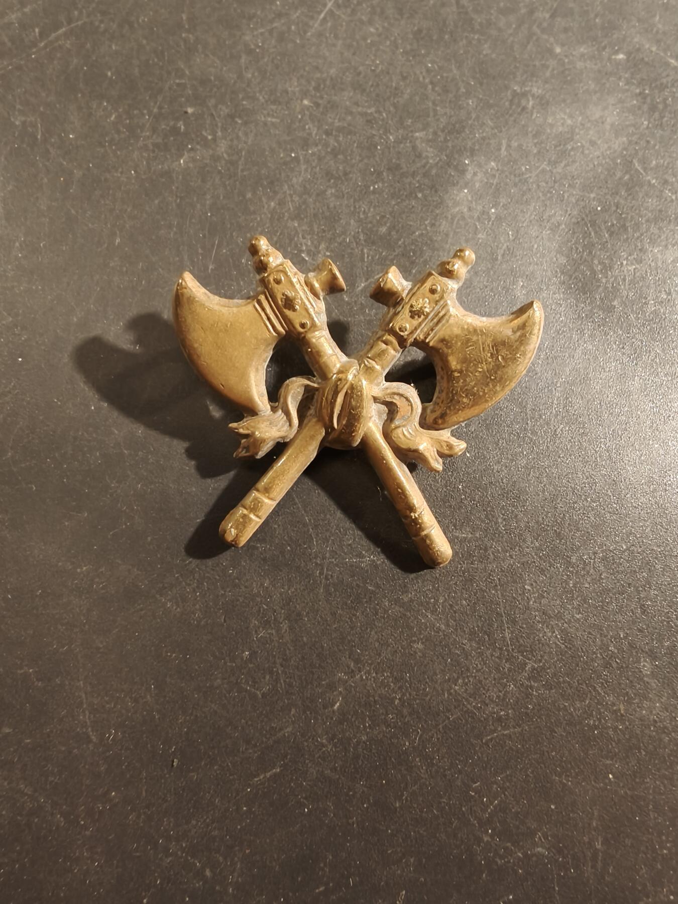 老王徽章第177期 英国消防员领章