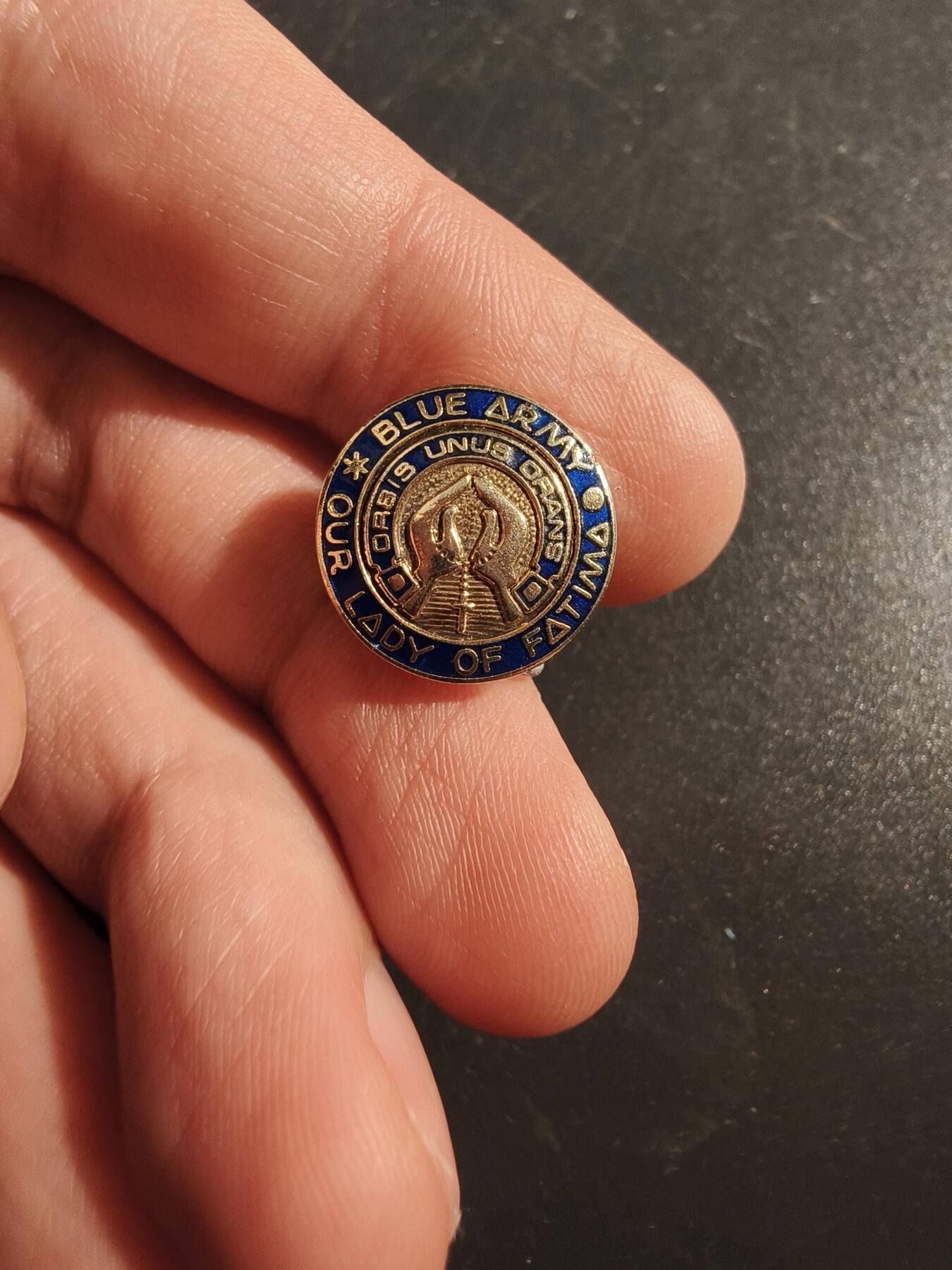 老王徽章第177期 美国天主教法蒂玛圣母蓝军运动徽章