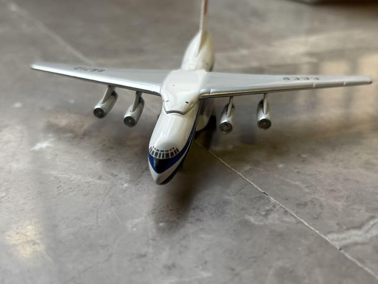 盛世勋华——号角文化勋章邮票专场拍卖第299期 宇嘉模型限量伊尔76运输机模型 带原盒