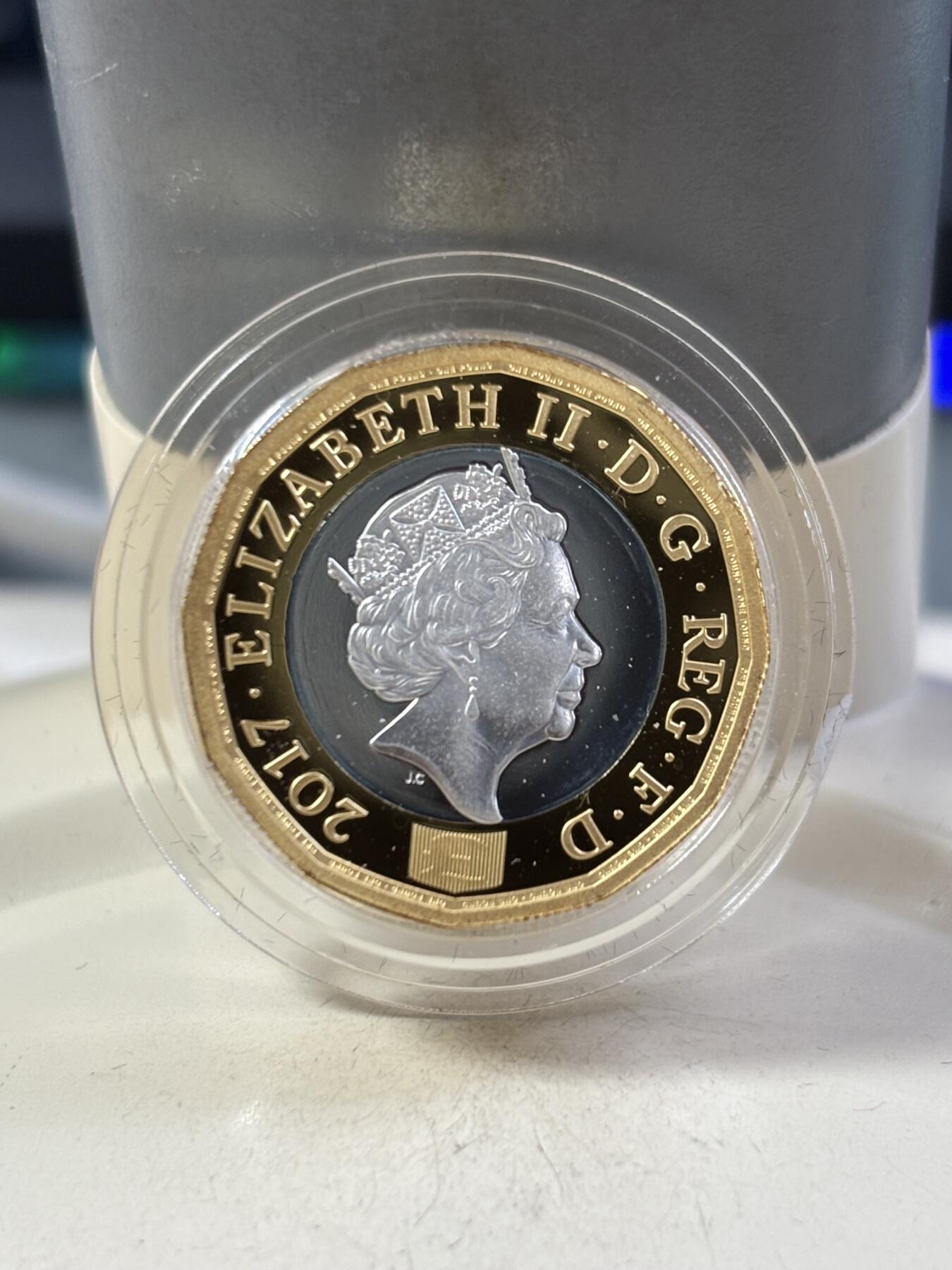 第188期拍卖 英国2017年1英镑加厚双色纪念银币，925银，20.92克，发行量4500枚