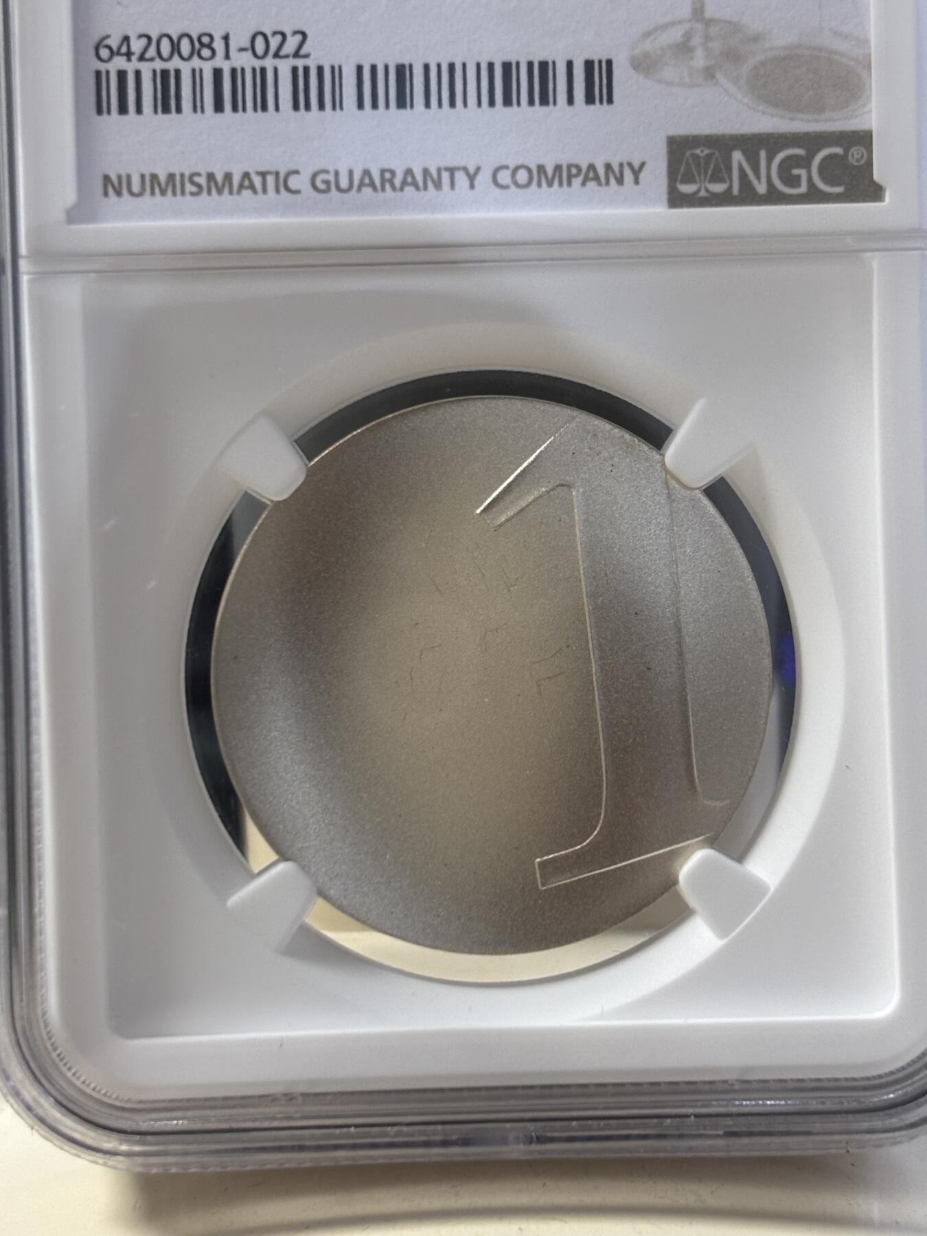 第188期拍卖 获奖币法国2001年最后的法郎波浪形银币NGC-MS69无盒无证书，980银，17.77克，