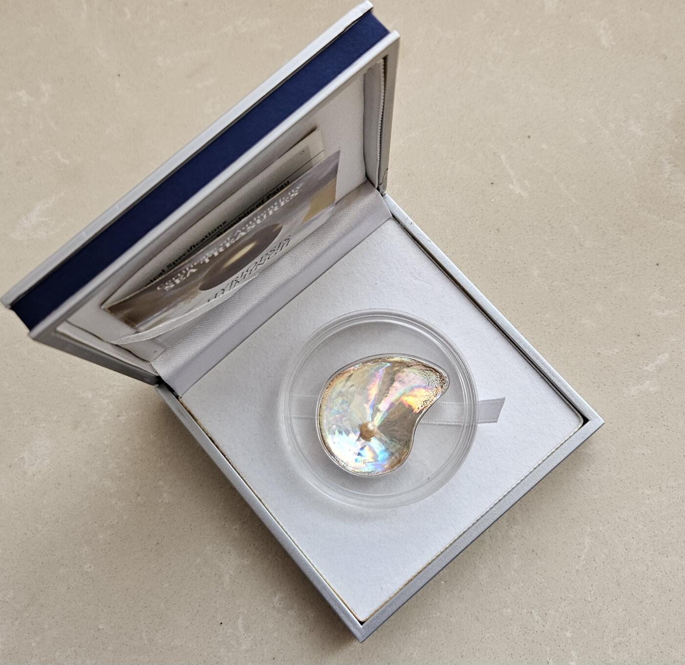 【币将精彩】世界钱币拍卖（2026-1-28） 少见最后一组帕劳2014年玉蚌含珠幻彩银币带证书盒