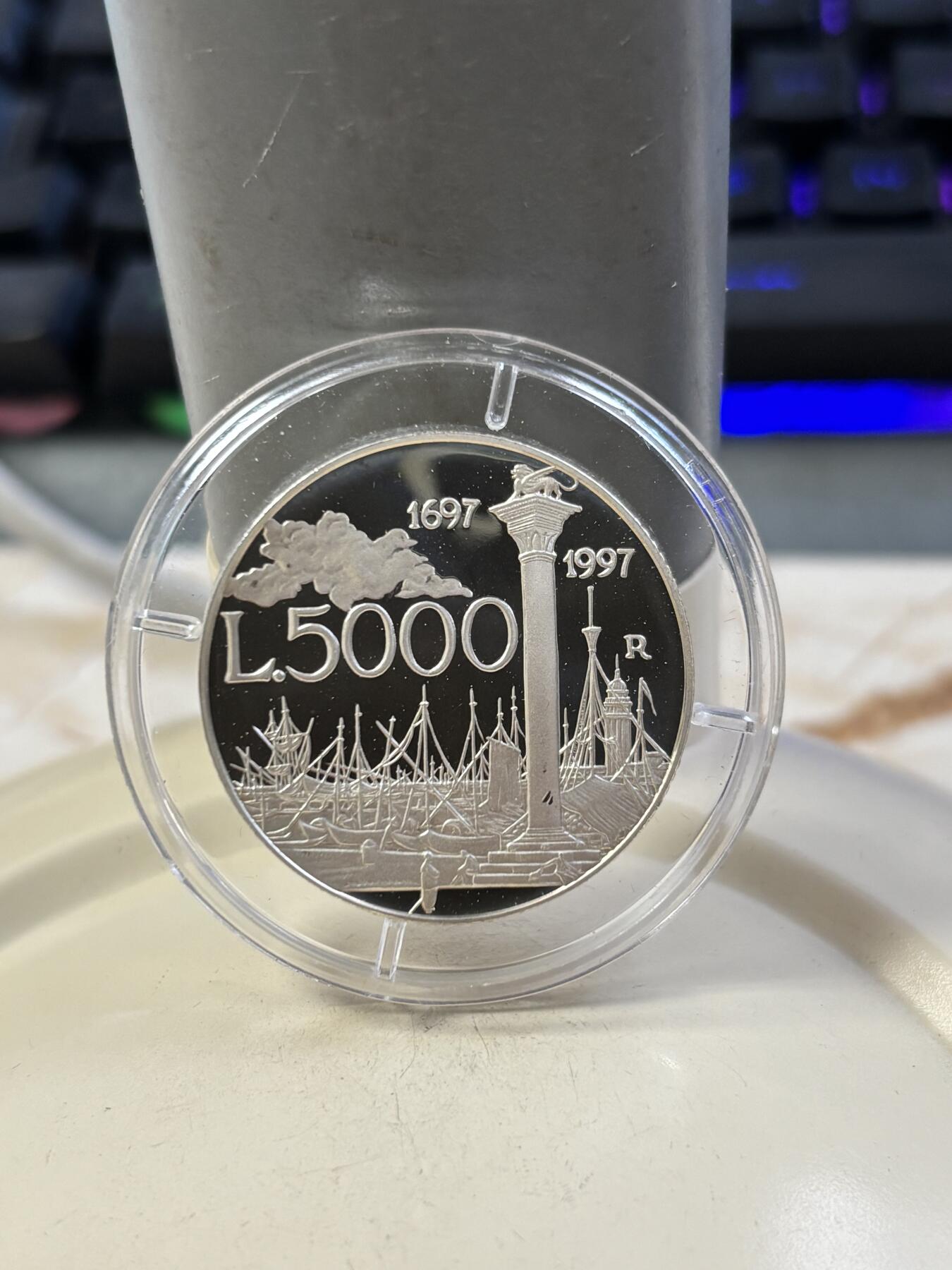 第188期拍卖 意大利1997年画家卡纳莱托5000里拉精制纪念银币，835银，18克