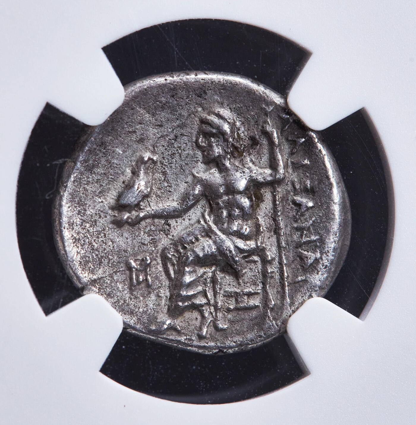 【俄甄集藏】“万象更新、马呈祥瑞”迎新春俄甄精品场-2026年(047)01-21 星期三 晚 19:30 全场包邮 古希腊马其顿王国公元前356年-前323年6月亚历山大大帝一德拉克马大力神银币，NGC XF，阿拜多斯造币厂打制，正面大力神赫拉克勒斯狮皮盔面右像，背面宙斯托鹰面左坐像，黄油彩原味老包浆