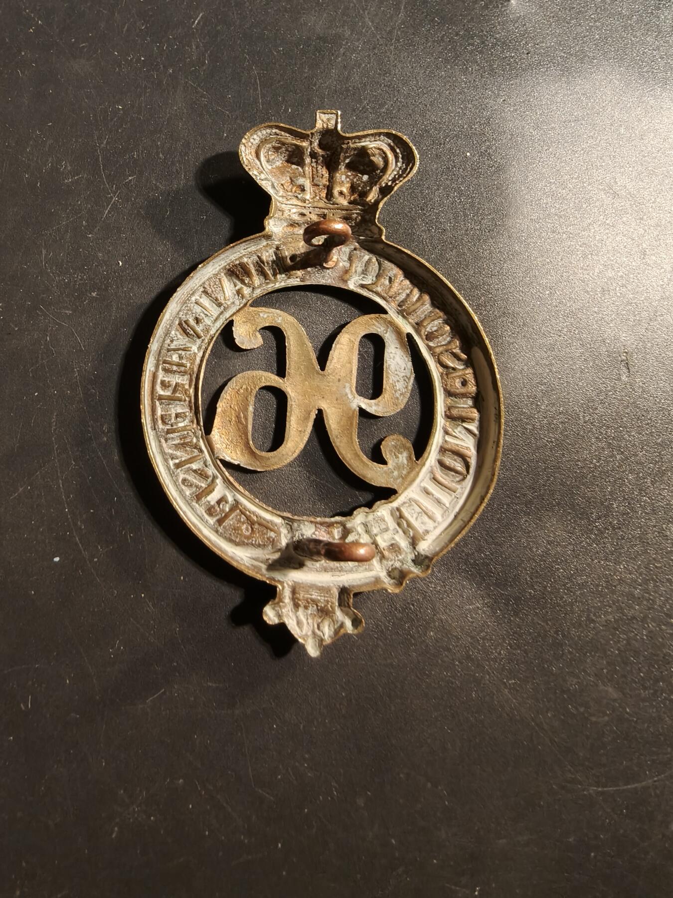 老王徽章第177期 英国陆军第96步兵团帽徽    维多利亚女王时期