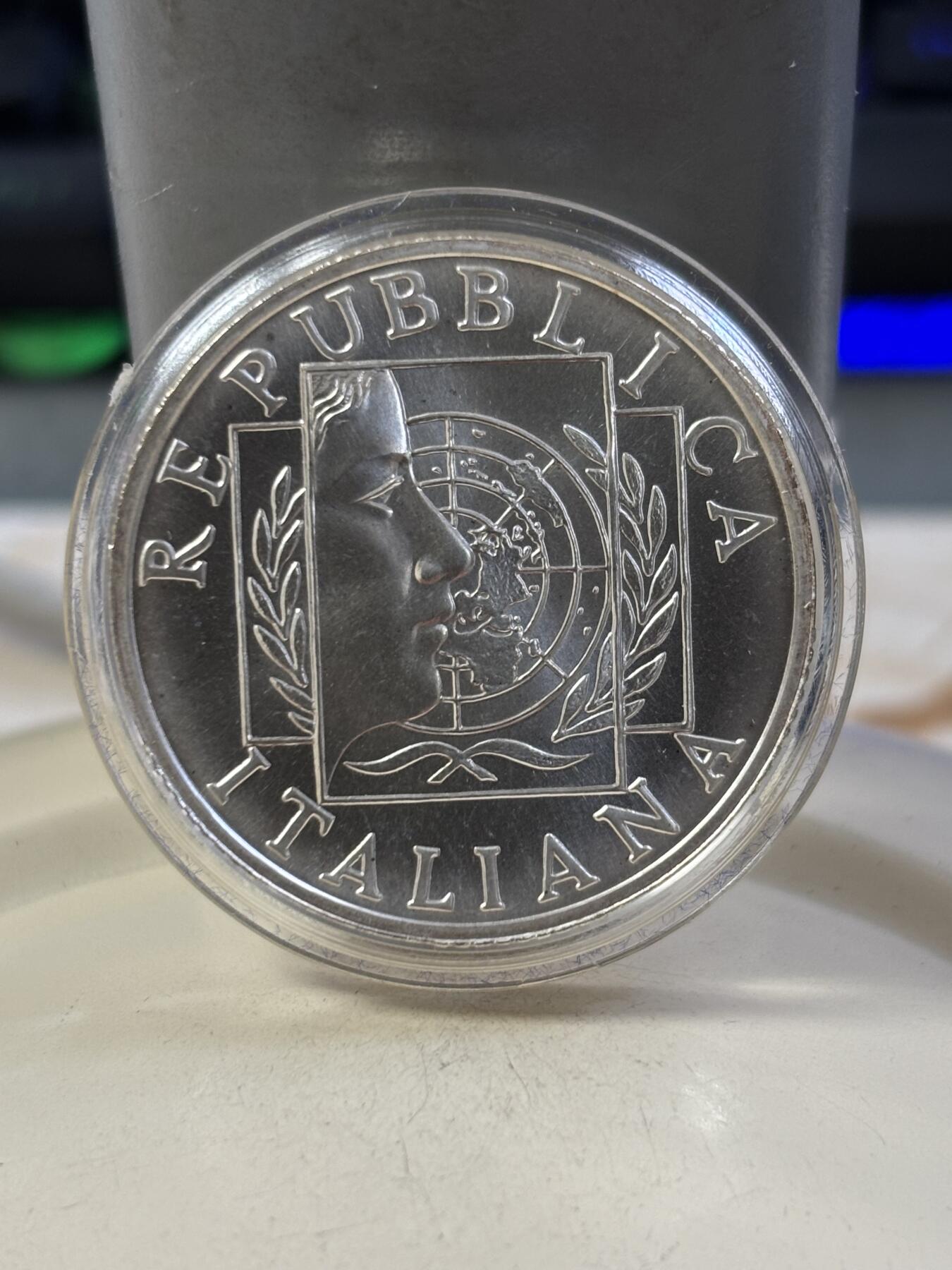 第188期拍卖 意大利2003年欧盟轮值主席国欧罗巴女神磨砂银币，925银，22克，有氧化