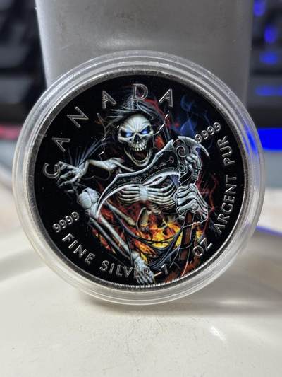 第188期拍卖 - 加拿大2018年枫叶死神世界末日1盎司彩色钌化纪念银币，9999银，发行400枚