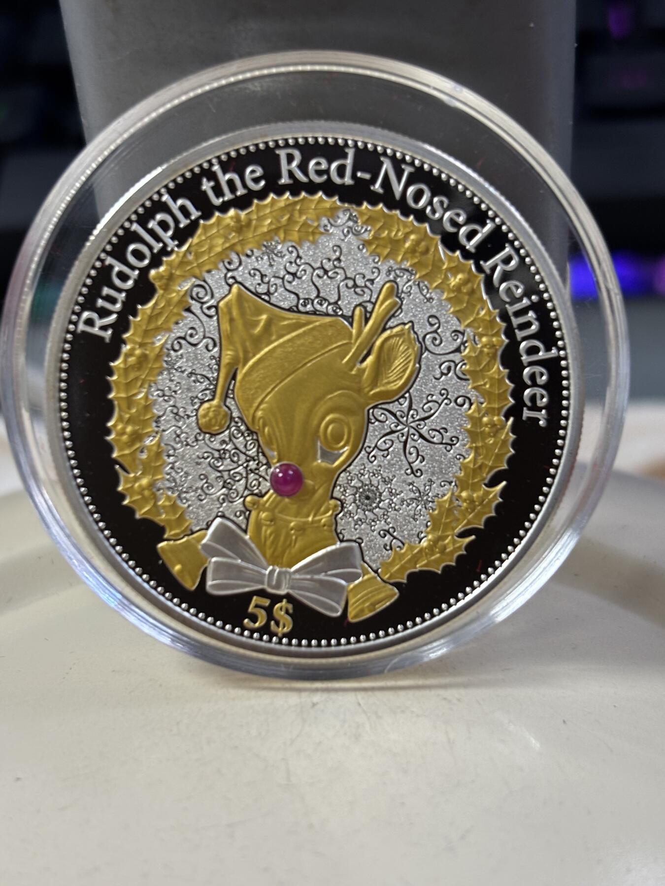 第188期拍卖 基里巴斯2015年圣诞红鼻子驯鹿鲁道夫镶水晶银币，，925银，20克，发行5000枚