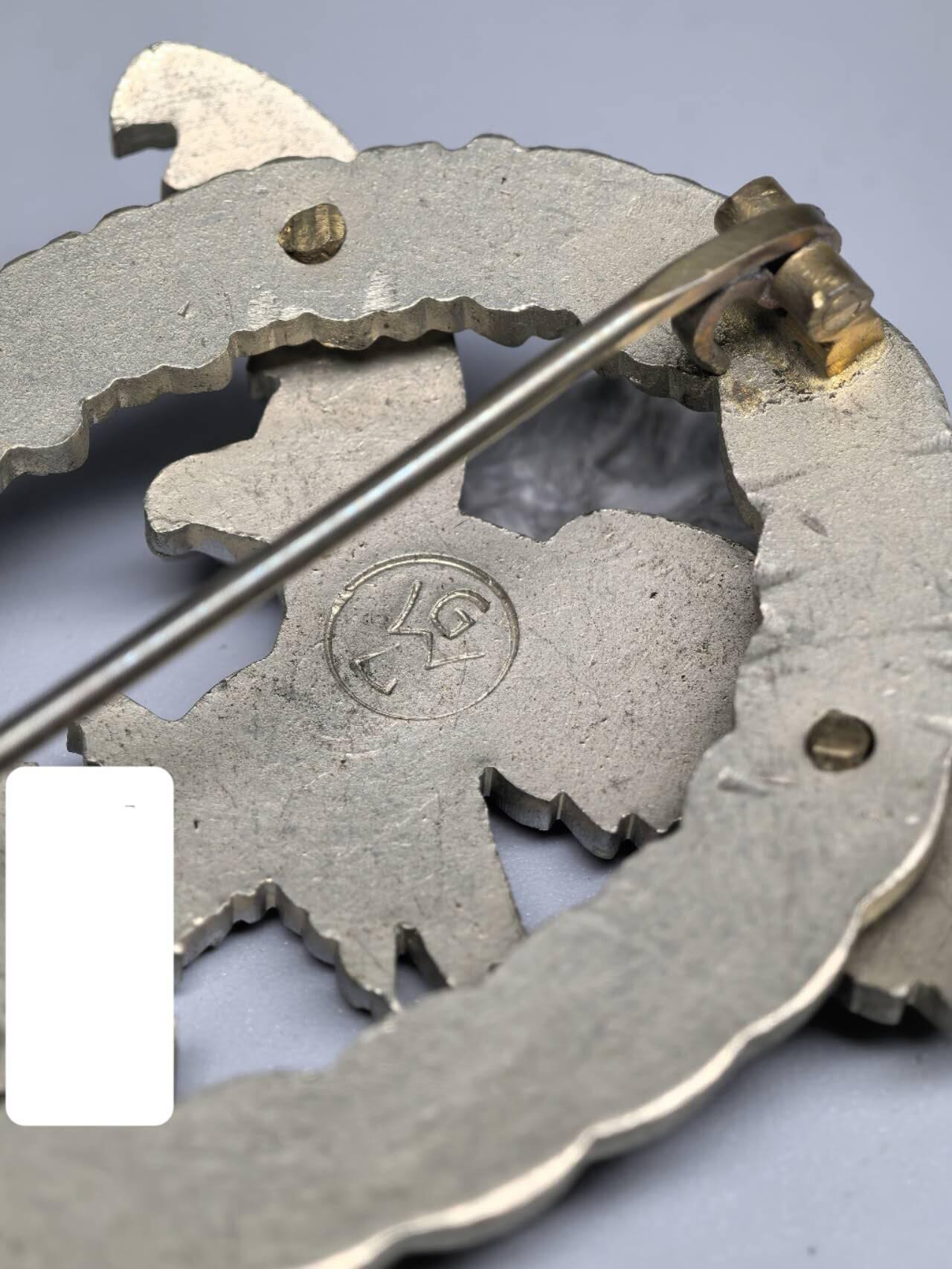 小驴勋章奖章收藏1月17日周六晚六点拍卖（珍爱和平，收藏战争，铭记历史，勿忘国耻，忠党爱国。有偿代拍，送拍规则在简介最后，参拍须阅读规则后再参拍，关系到运费包装发货时效真假辨别等关键信息，拍卖时不再发原图，看大图店主微信码在拍卖店铺介绍里） 观察员奖章，铜合金，工艺看着像是70年代左右德国做的一批博物馆复制品