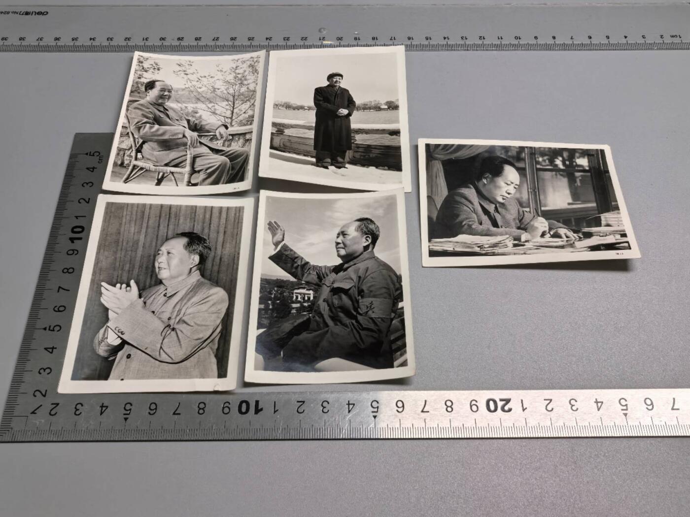 小驴勋章奖章收藏1月17日周六晚六点拍卖（珍爱和平，收藏战争，铭记历史，勿忘国耻，忠党爱国。有偿代拍，送拍规则在简介最后，参拍须阅读规则后再参拍，关系到运费包装发货时效真假辨别等关键信息，拍卖时不再发原图，看大图店主微信码在拍卖店铺介绍里）